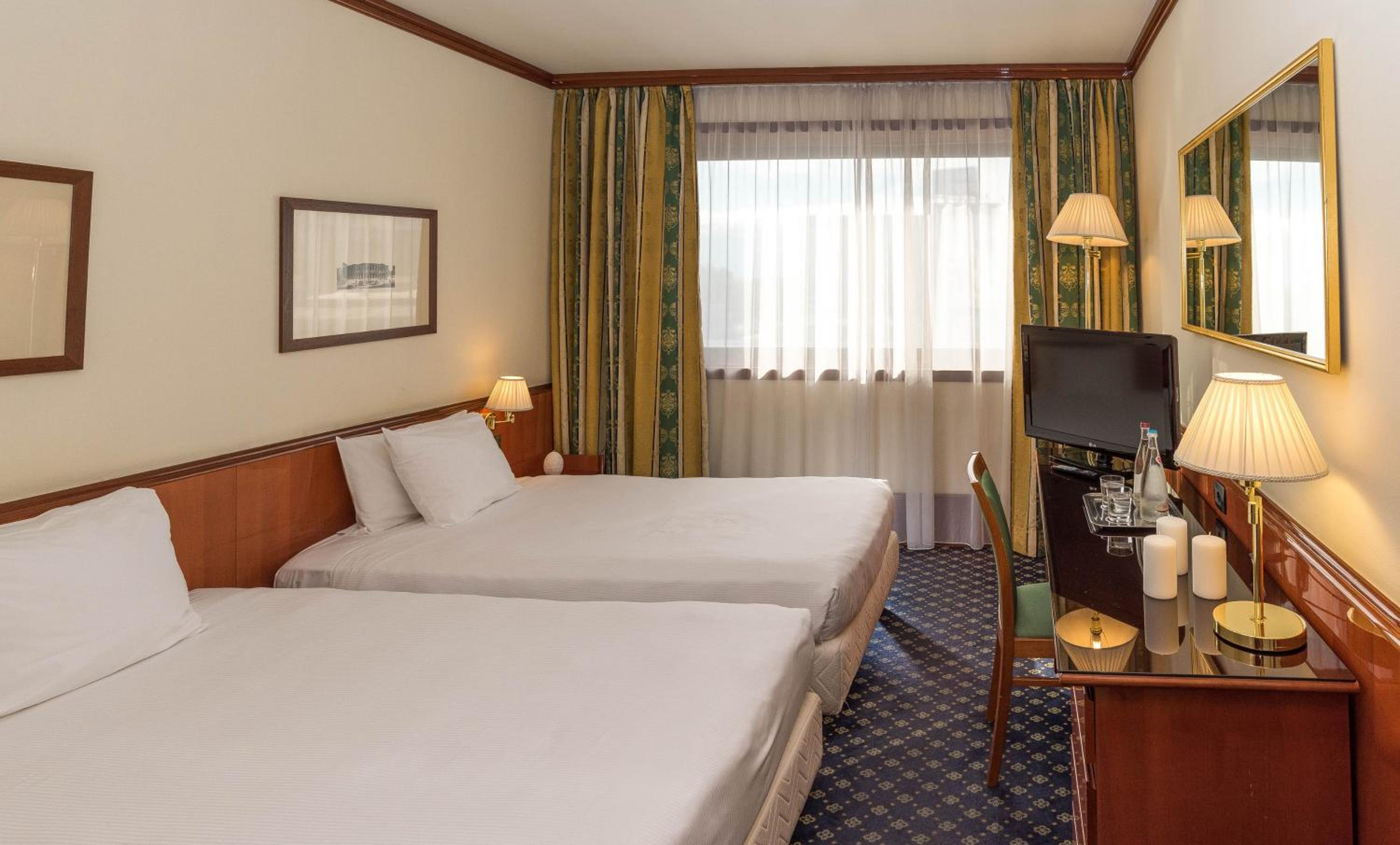 Classic Double Room - Photo 3