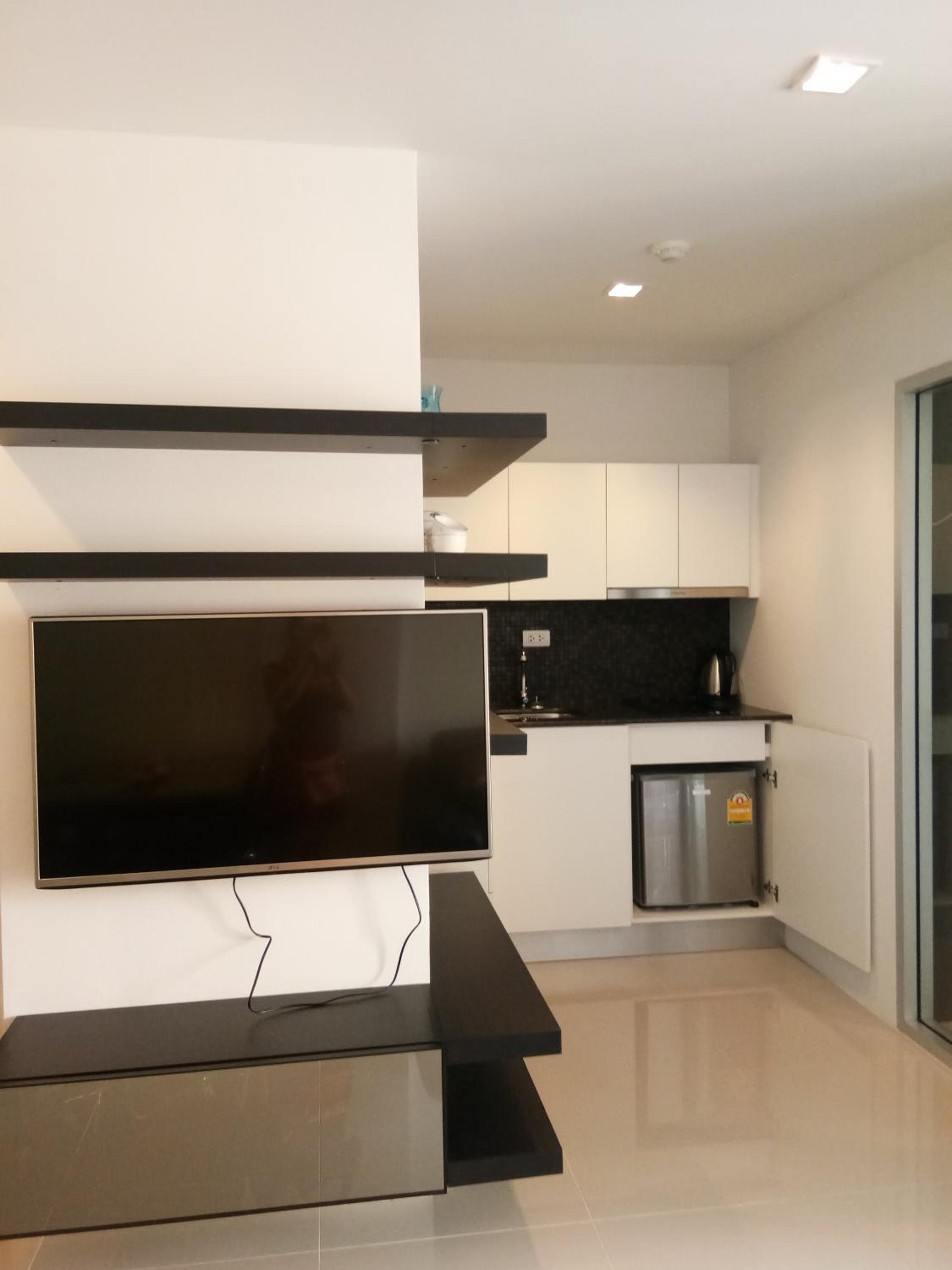 Apartment - Photo 73