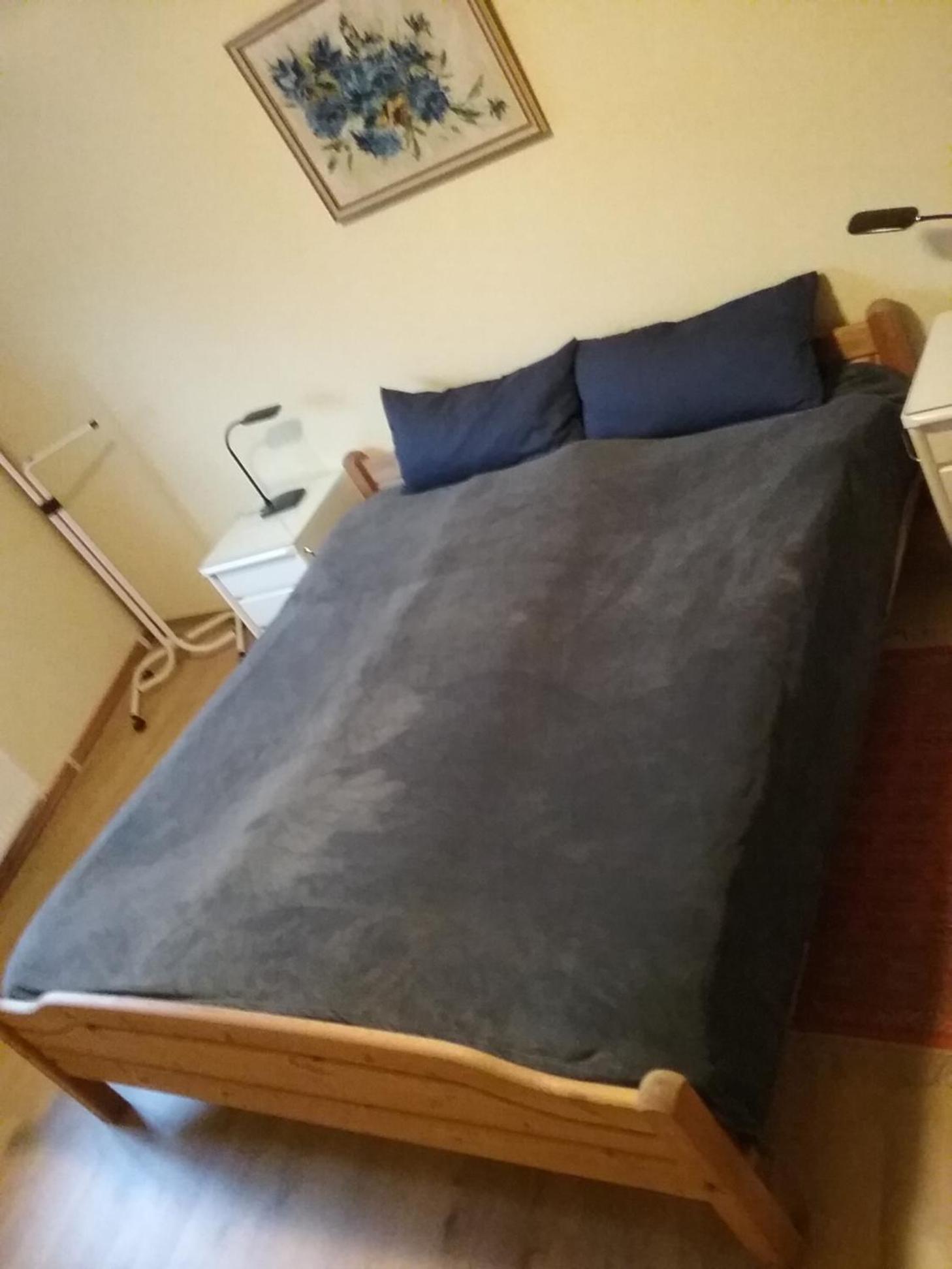 Double Room with Shared Bathroom and Toilet photo 2