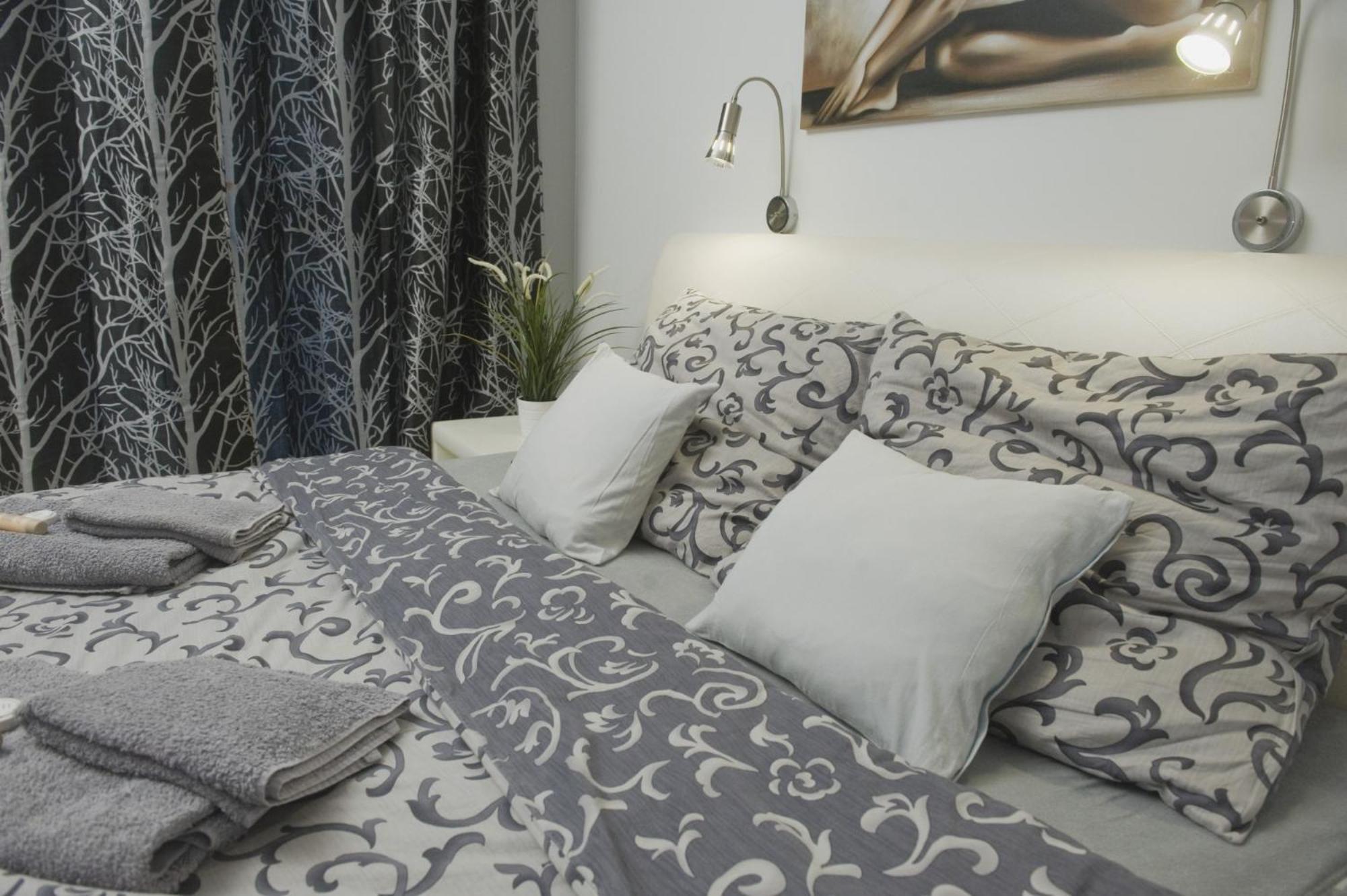 Apartment with Jacuzzi - Photo 10