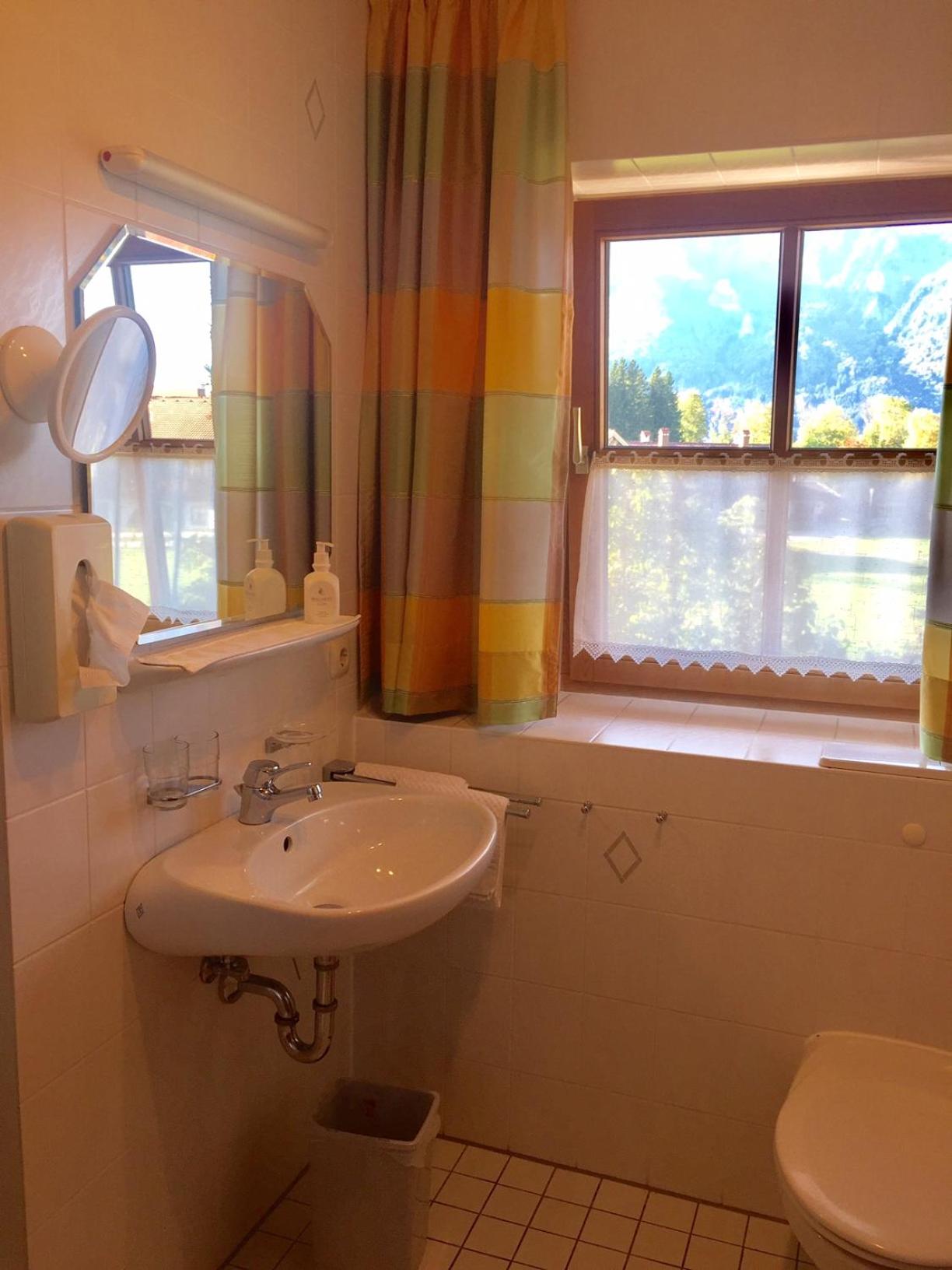 Superior Double Room - Photo 8