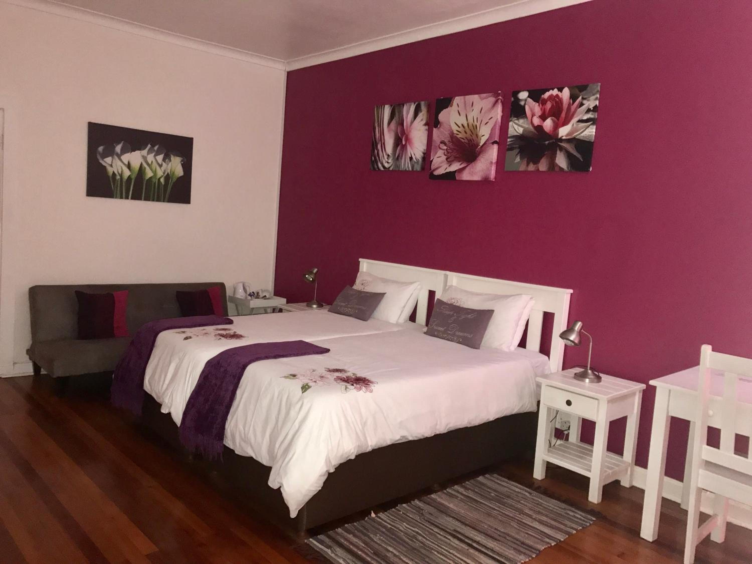 Standard Double or Twin Room with Pool View - Photo 2