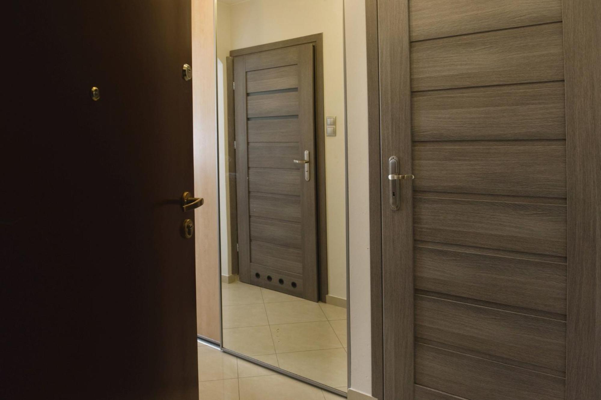 Apartment with Jacuzzi - Photo 25