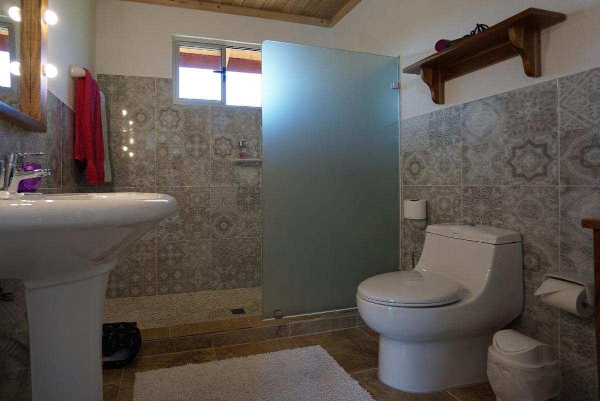 Deluxe Room (2 Adults + 1 Child) photo 3