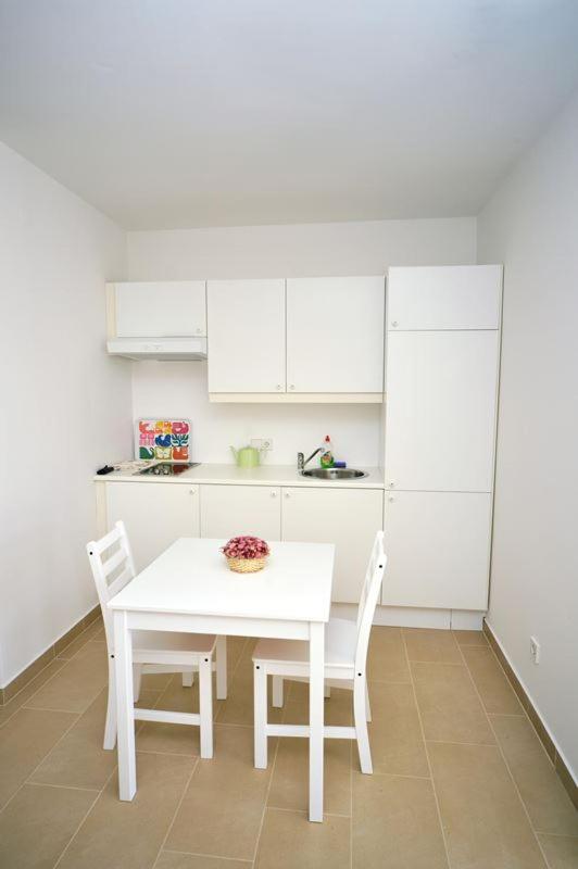 Apartment - Photo 17