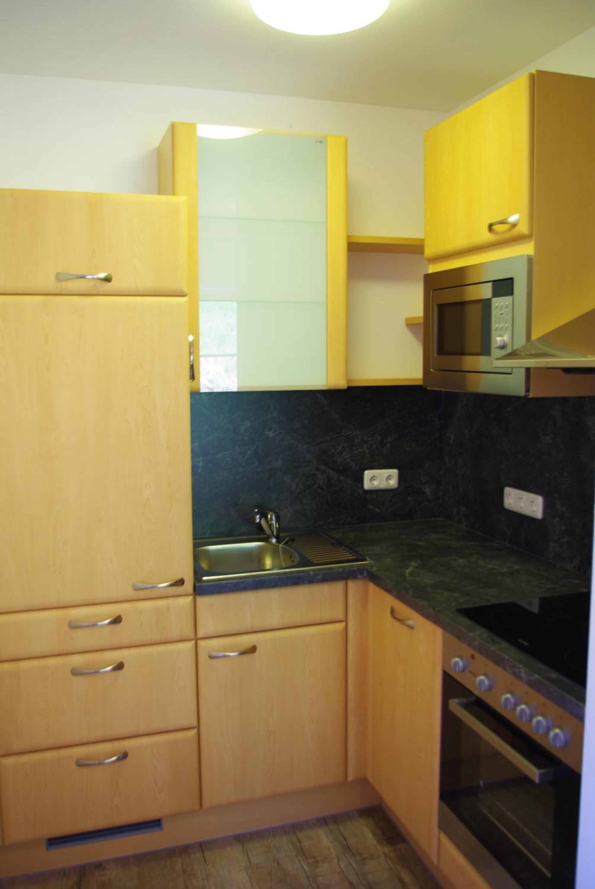 One-Bedroom Apartment with Shower photo 2