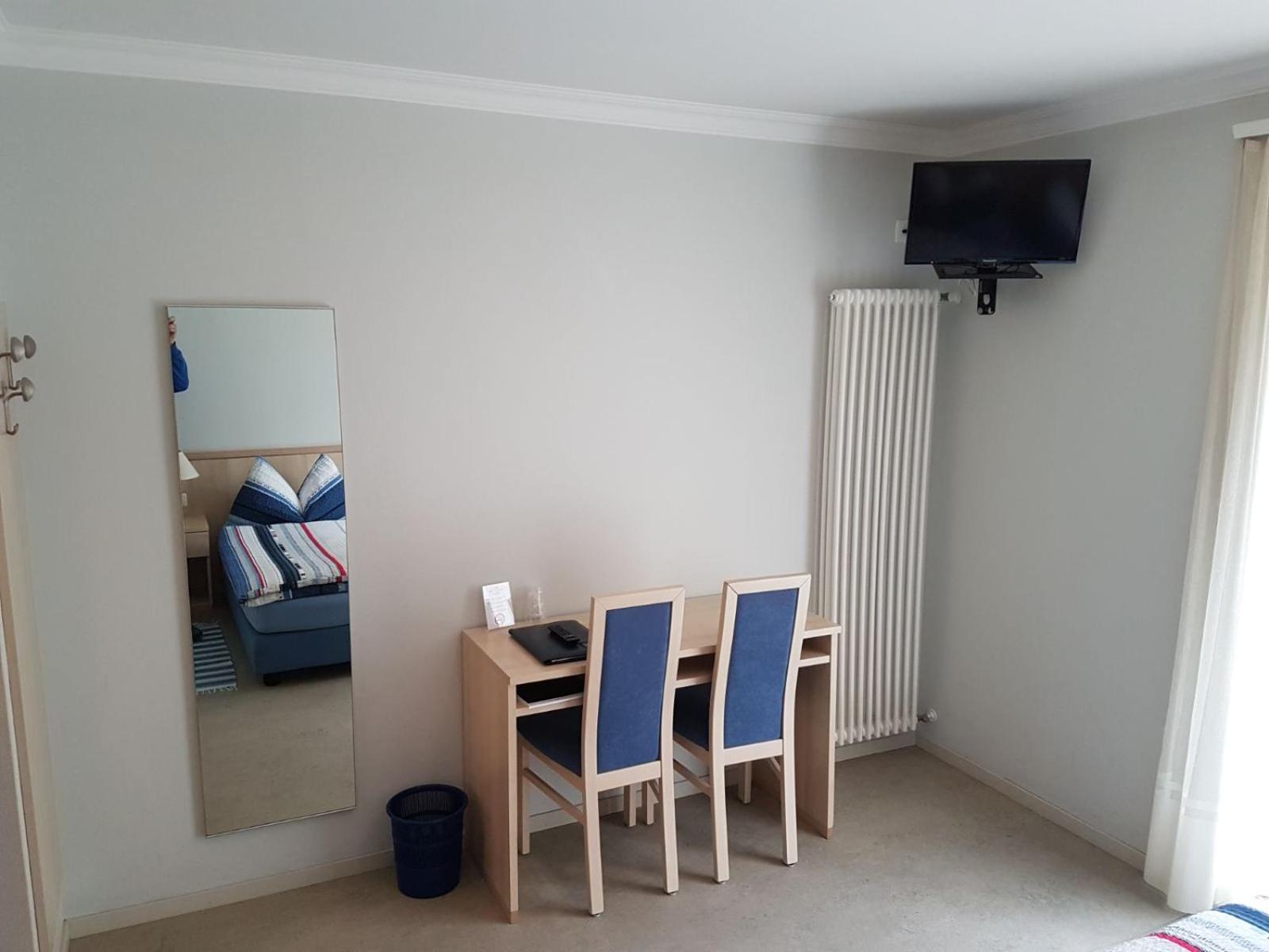 Double Room - Photo 12