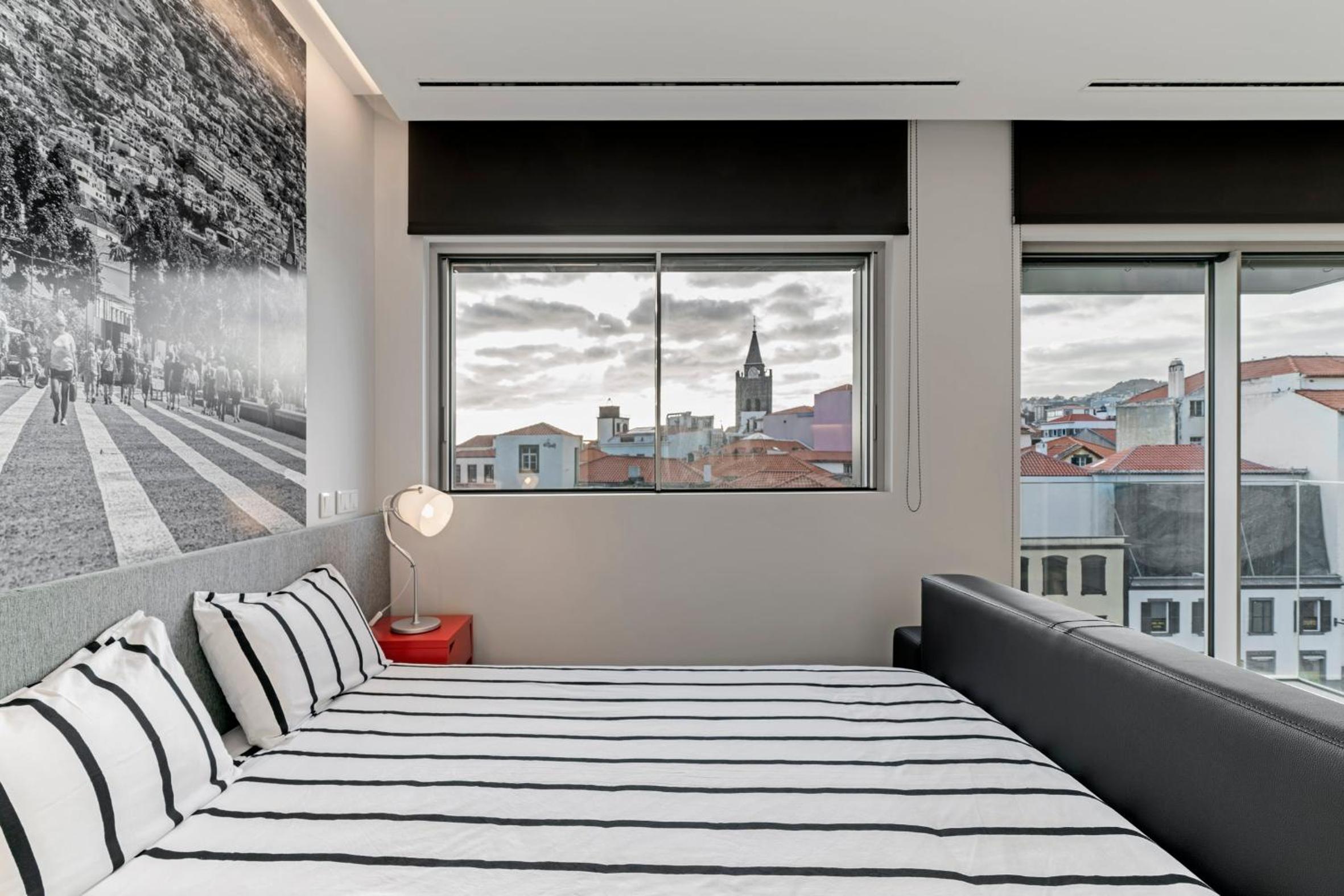 Apartment with Balcony photo 1