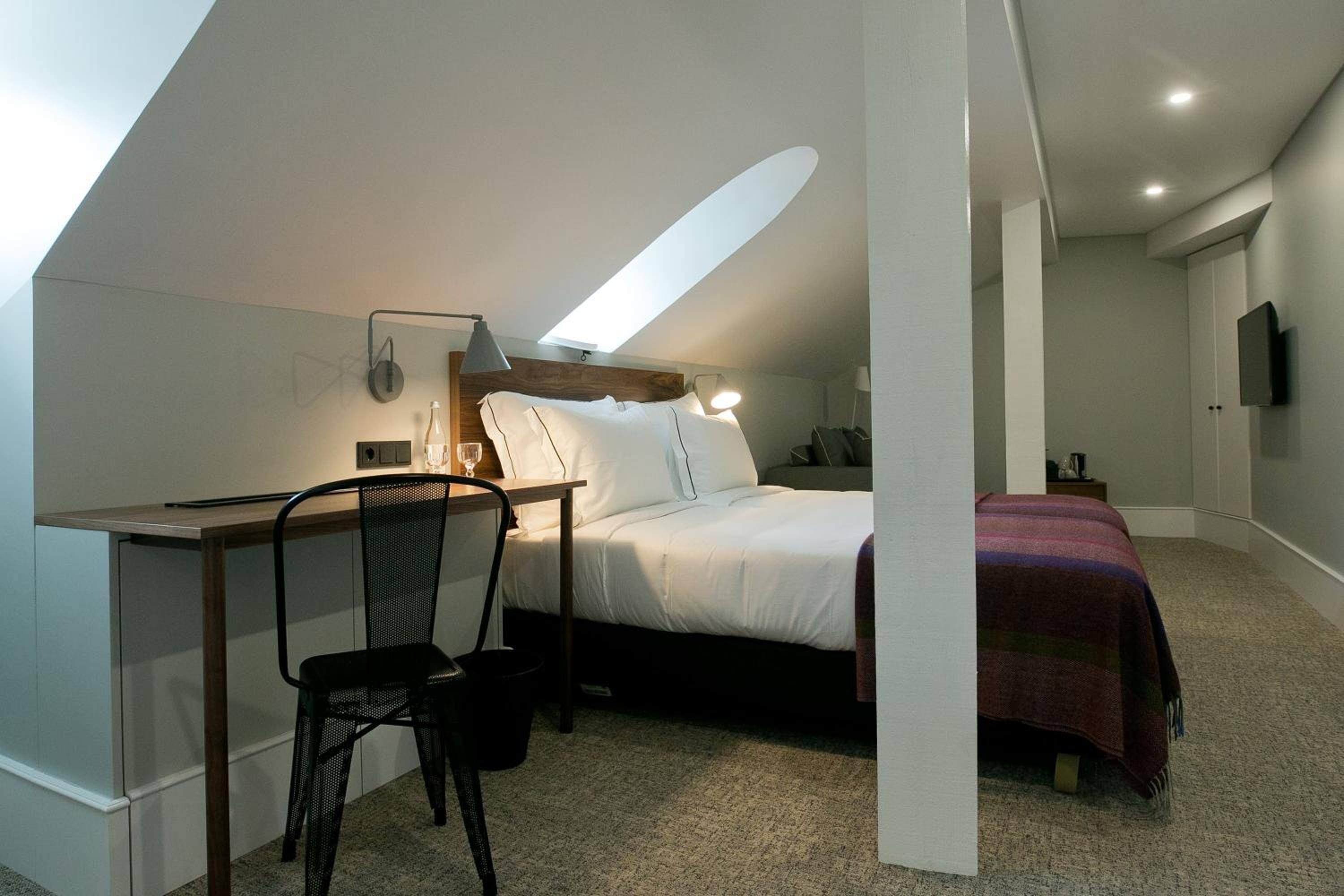 Superior Attic Room
