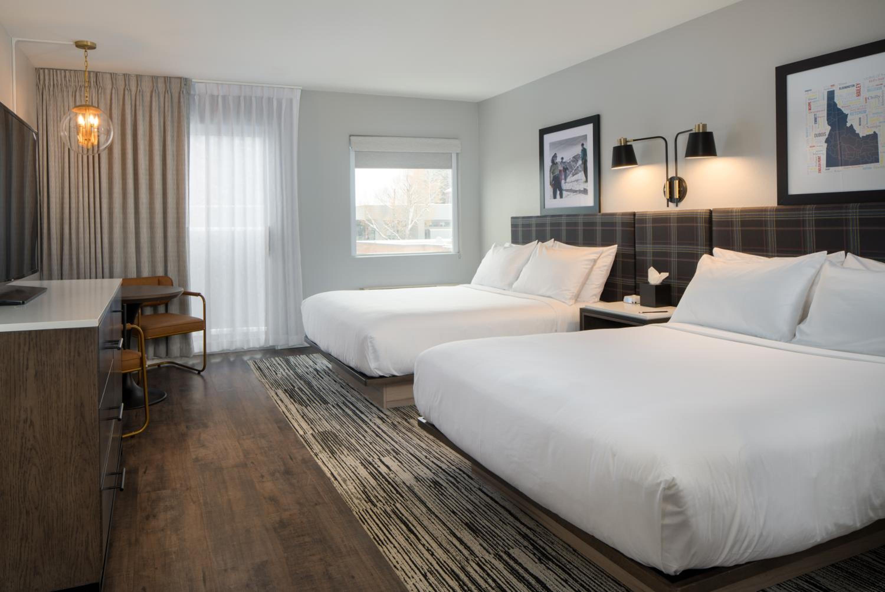 Standard Queen Room