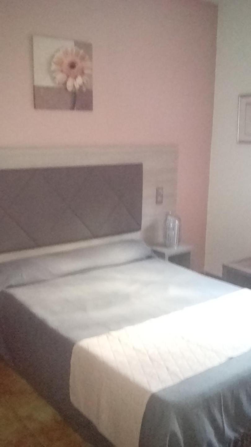 Twin Room - Photo 4