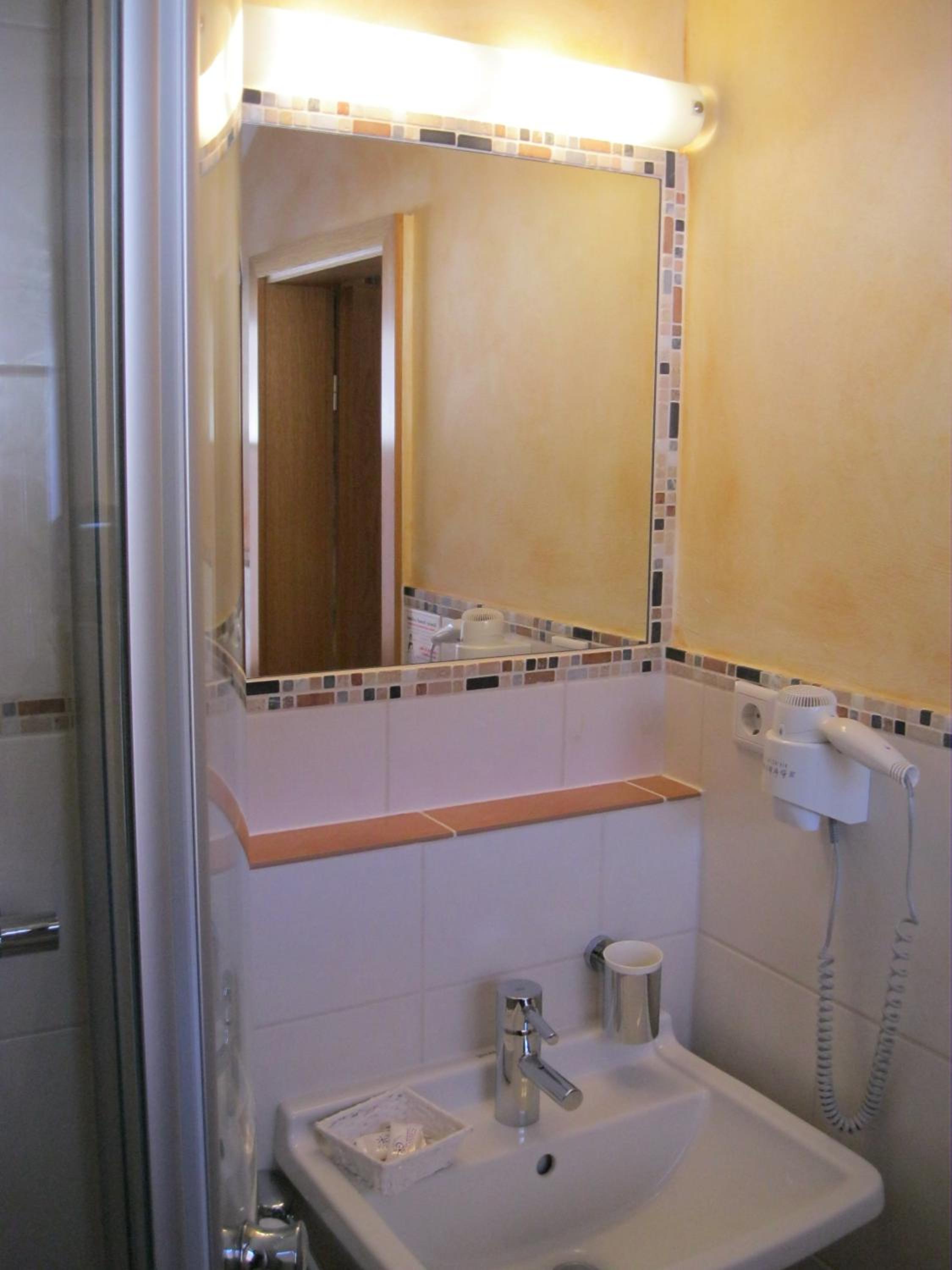 Double Room - Photo 4