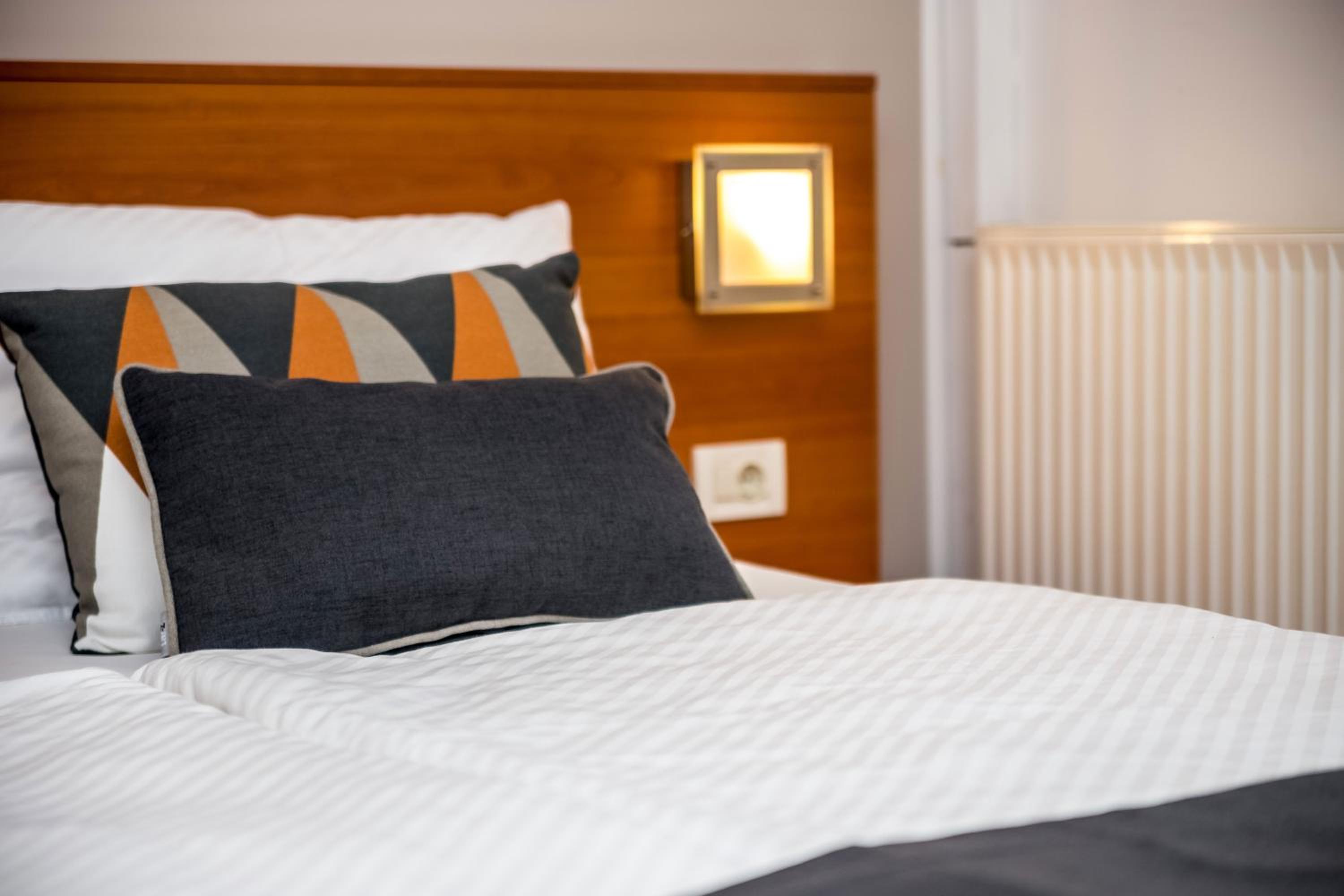 De Luxe Doppelzimmer mit Balkon und Meerblick