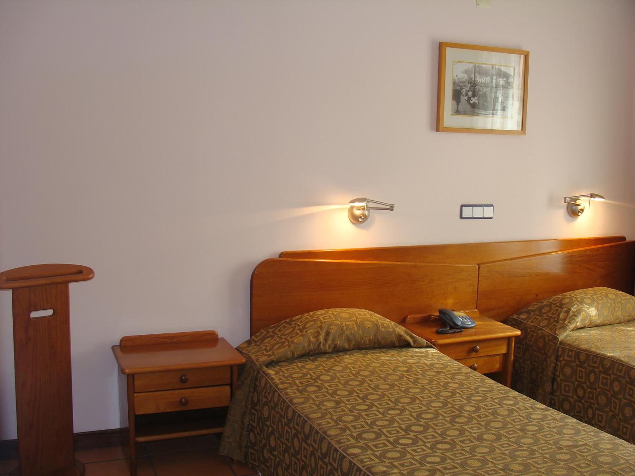 Two-Bedroom Apartment - Photo 9