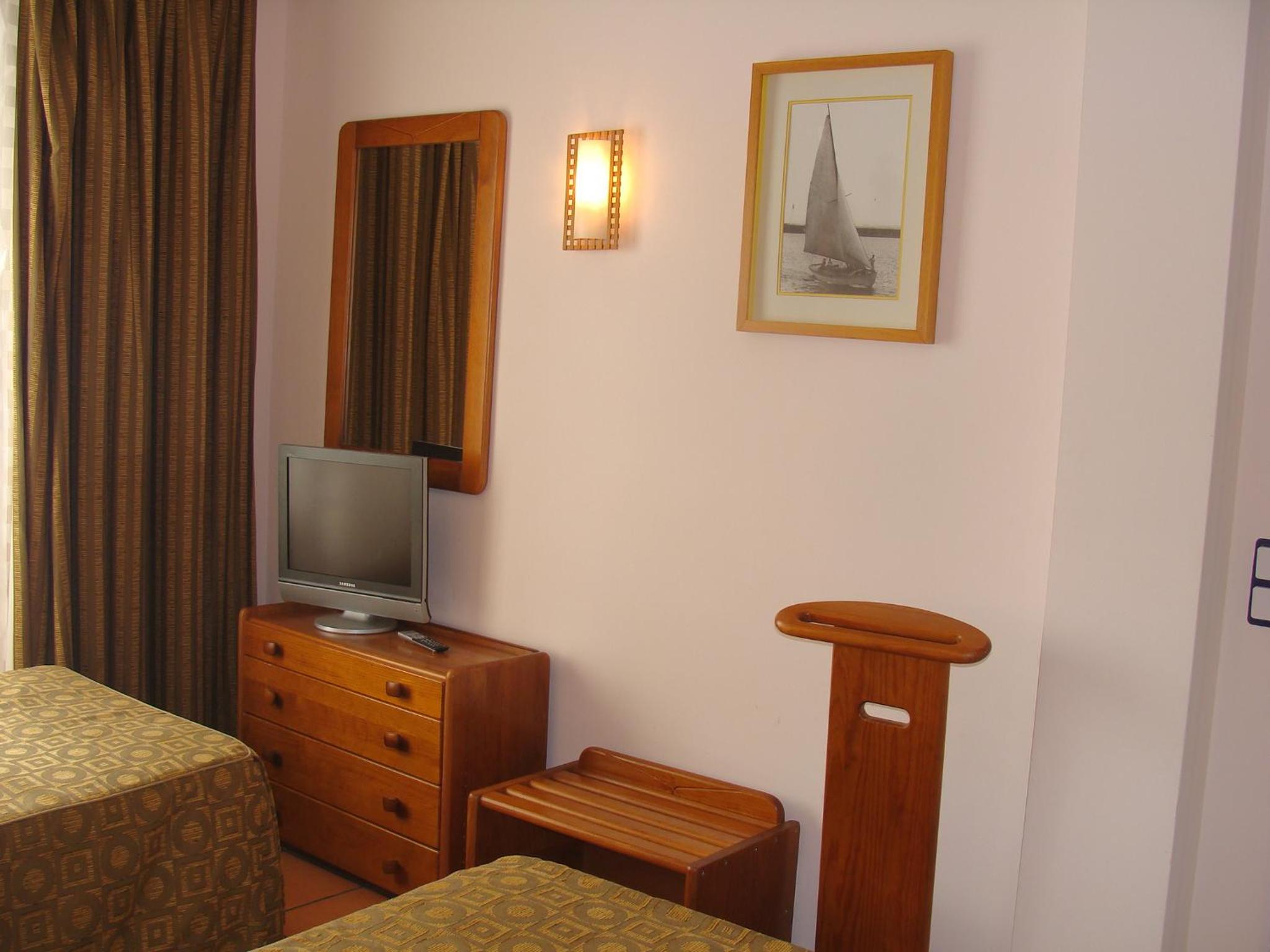 Two-Bedroom Apartment - Photo 20