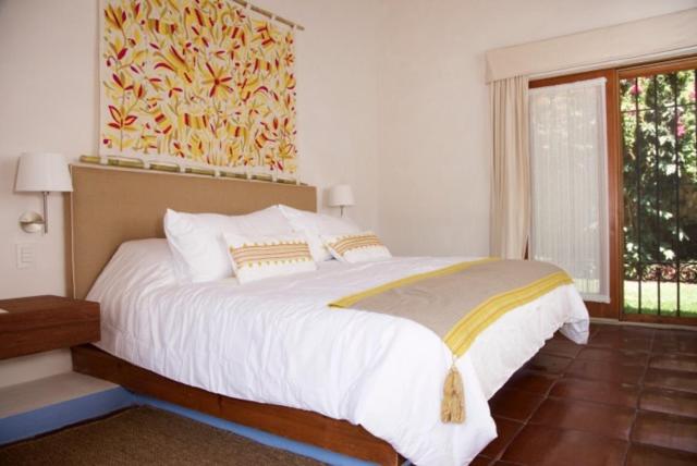 Standard King Room - Photo 2
