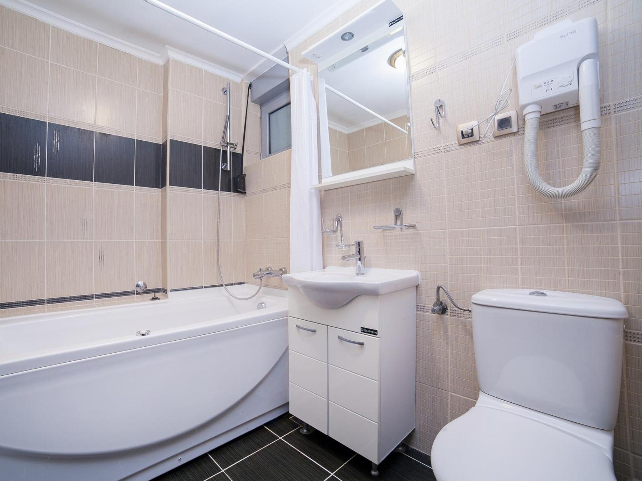 One-Bedroom Apartment with Balcony photo 1