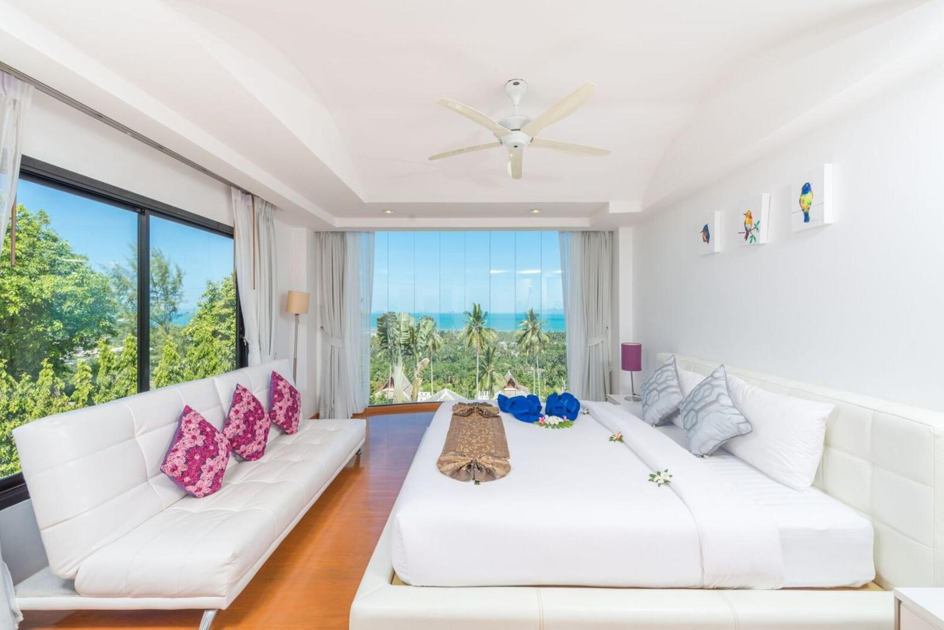 Villa photo 2