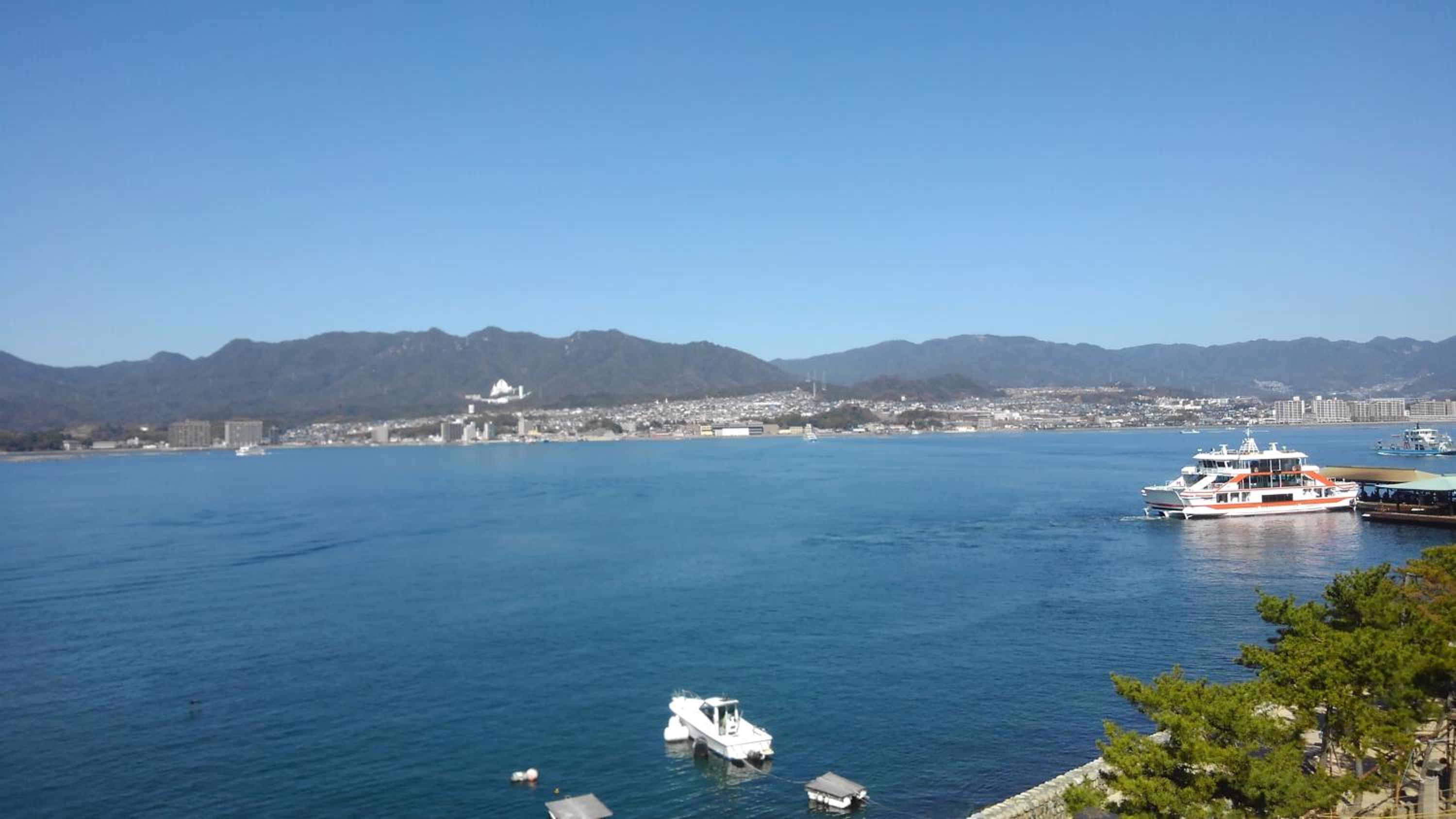 Economy Japanese-Style Room with Partial Sea View photo 2