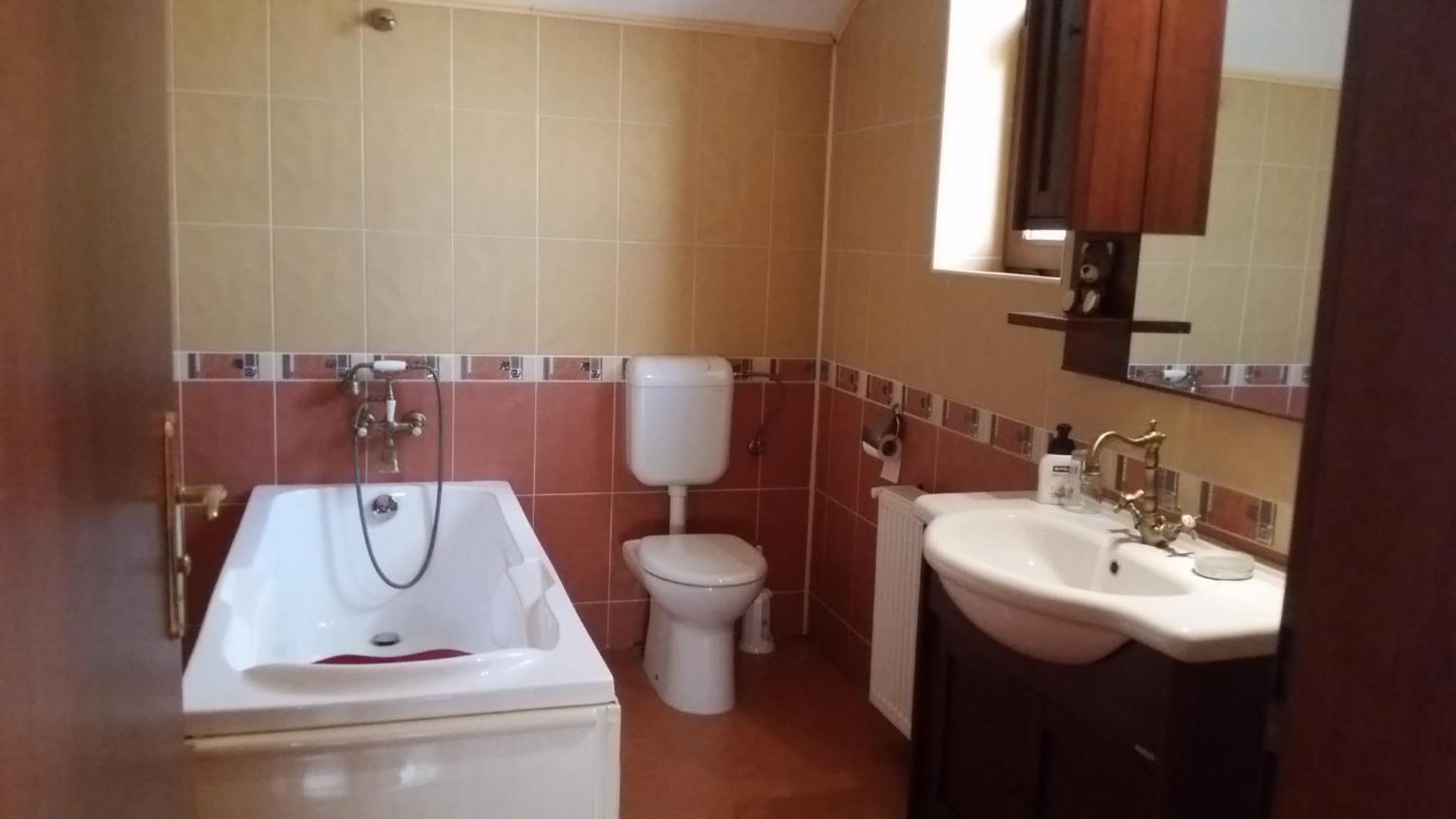 Economy Double Room - Photo 6