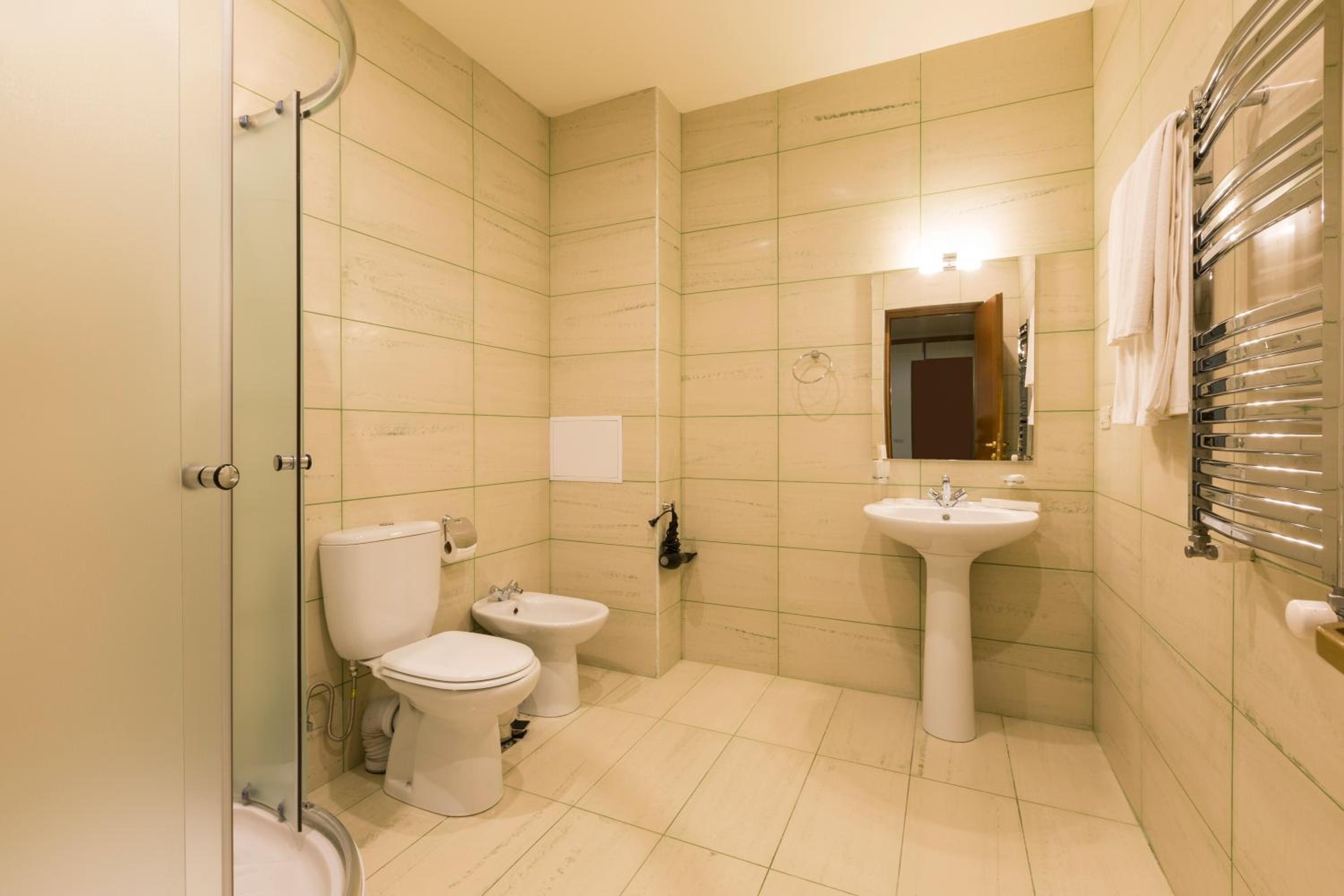 Large Double Room photo 3