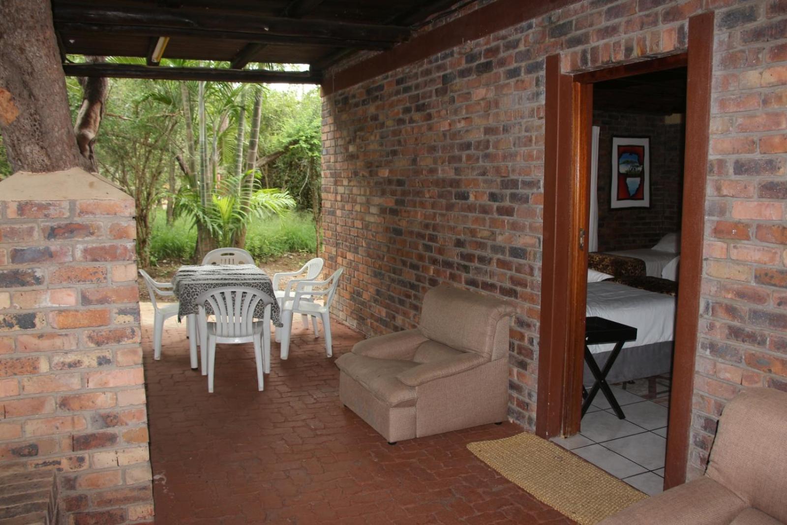 Family Room - Photo 8