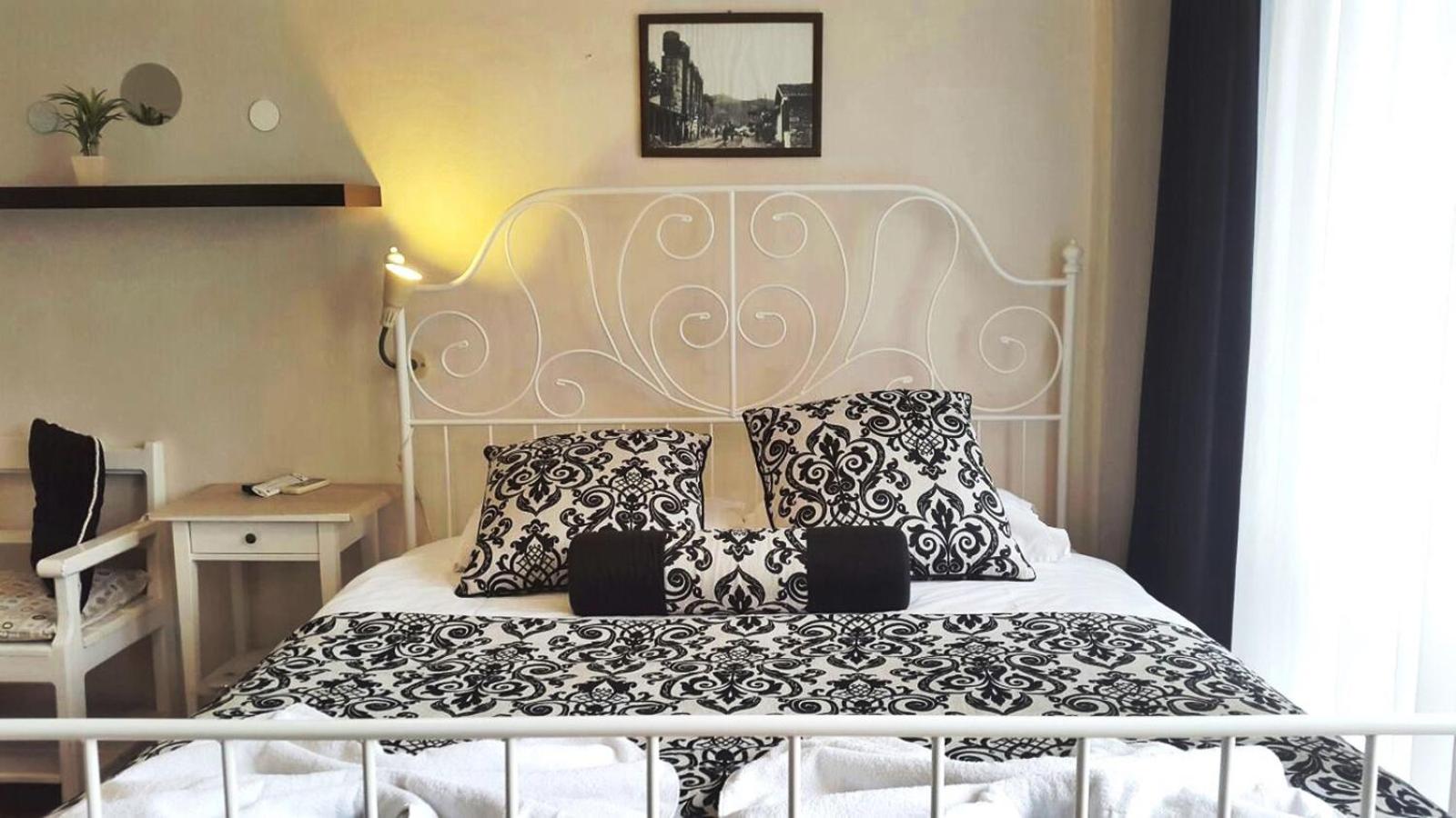 Comfort Double Room - Photo 9