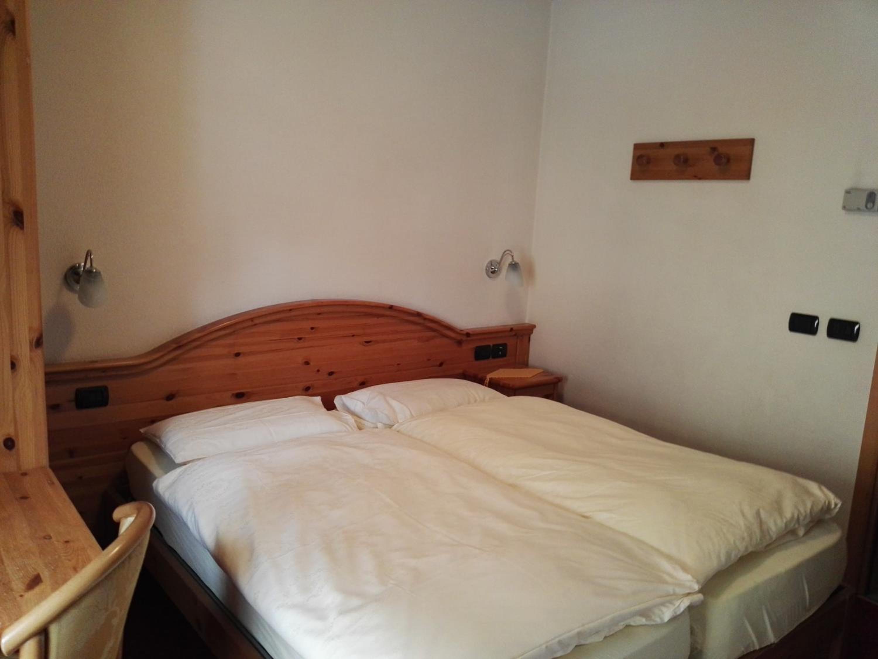 Small Twin Room photo 1