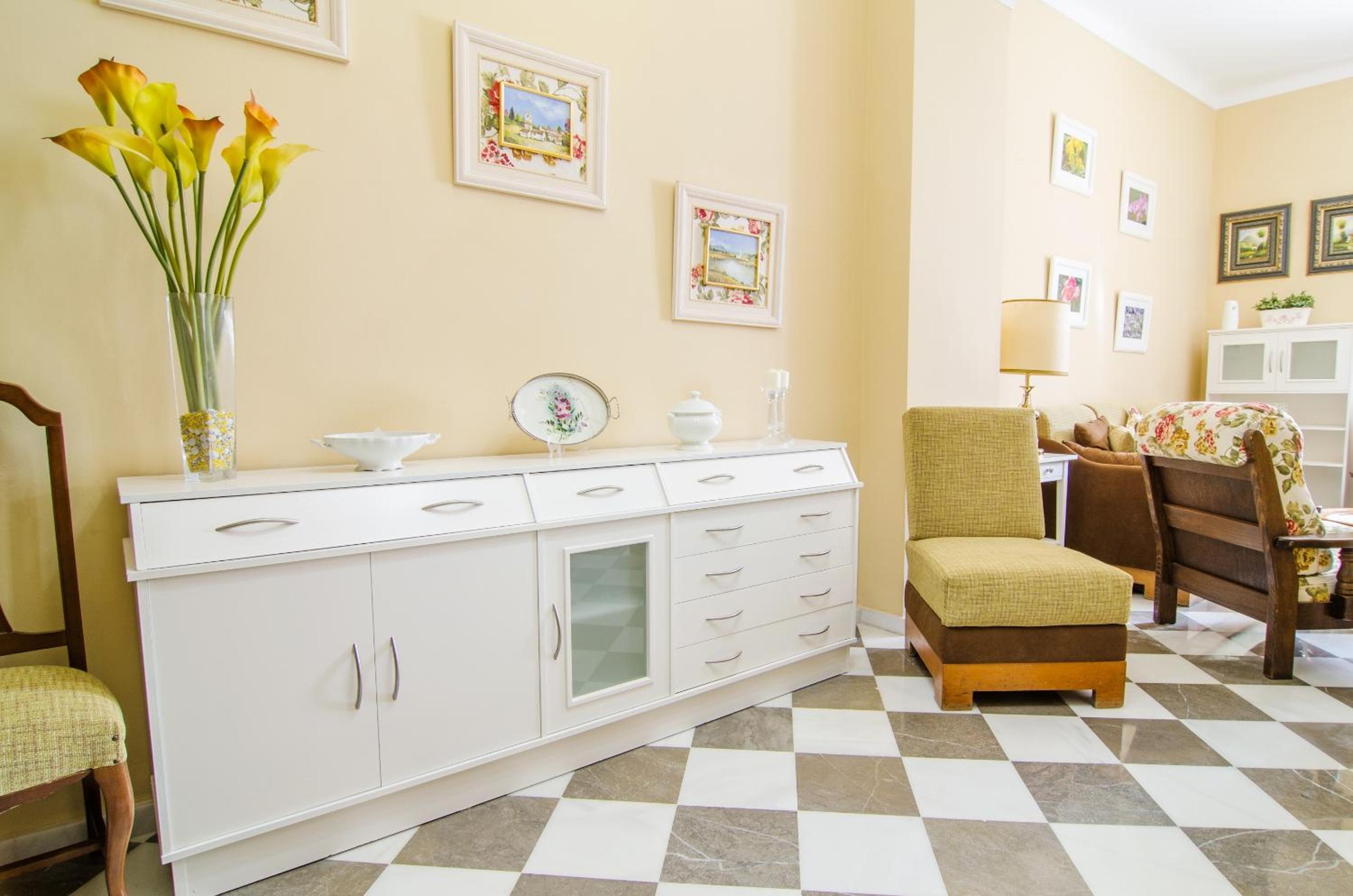 Apartment - Ground Floor - Photo 11