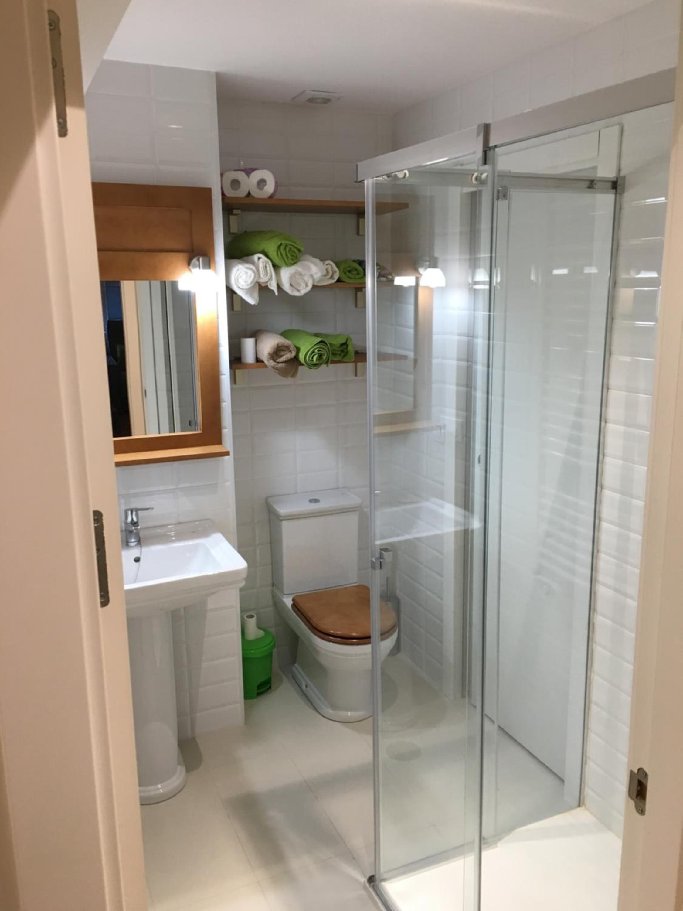 Three-Bedroom Apartment - Photo 10