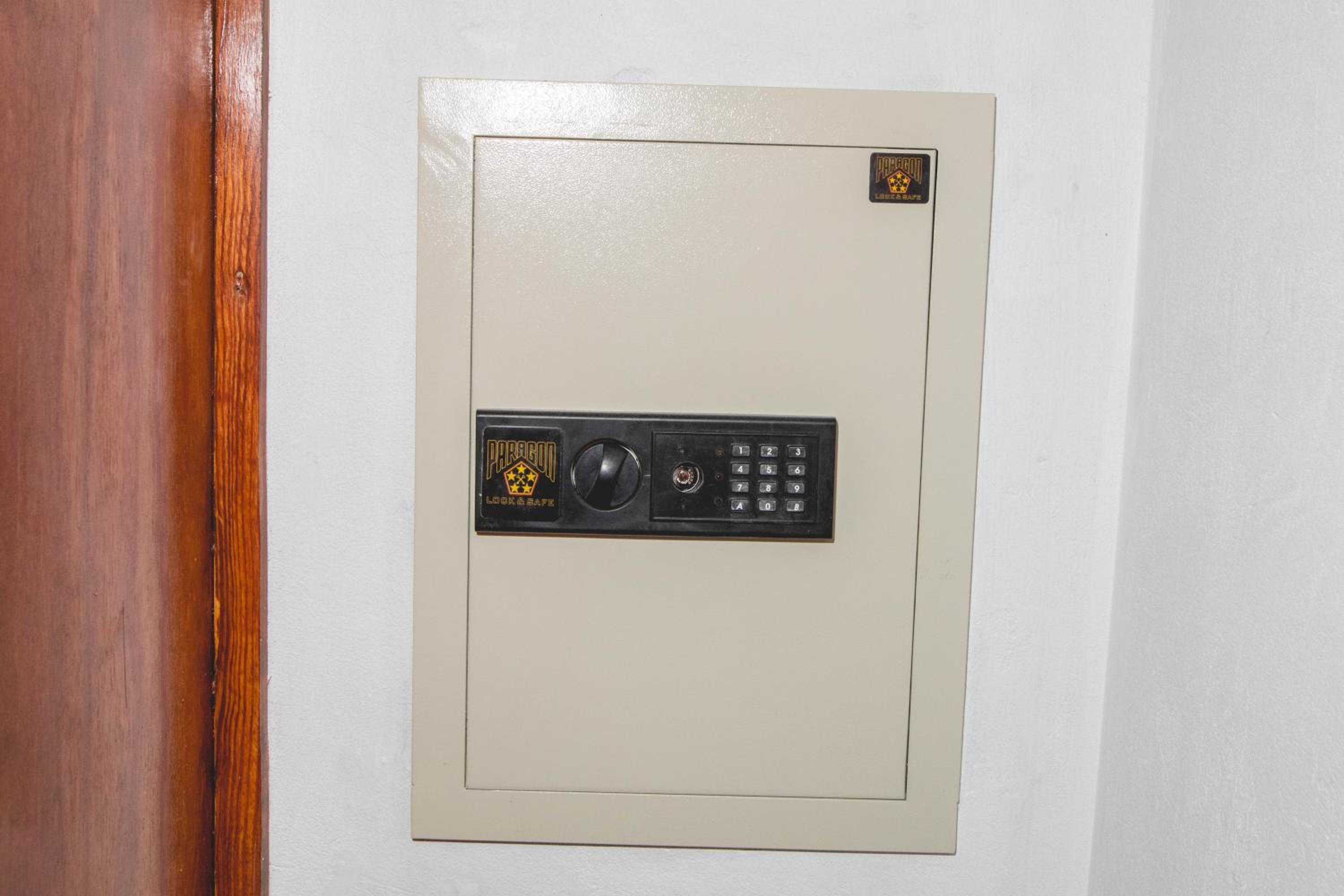 Apartment - Ground Floor photo 3