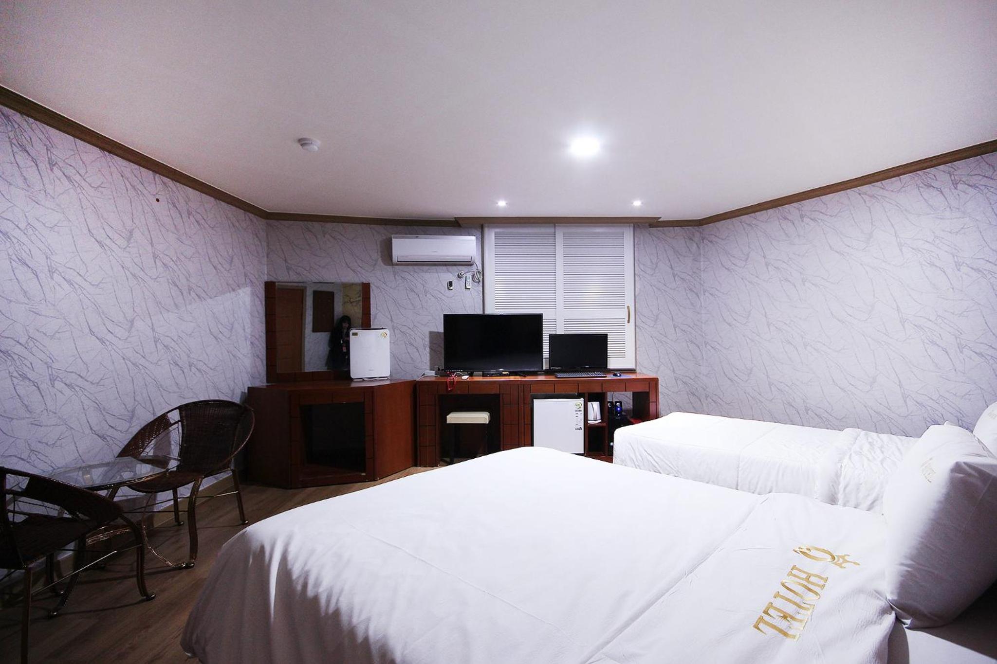 Standard Triple Room photo 2