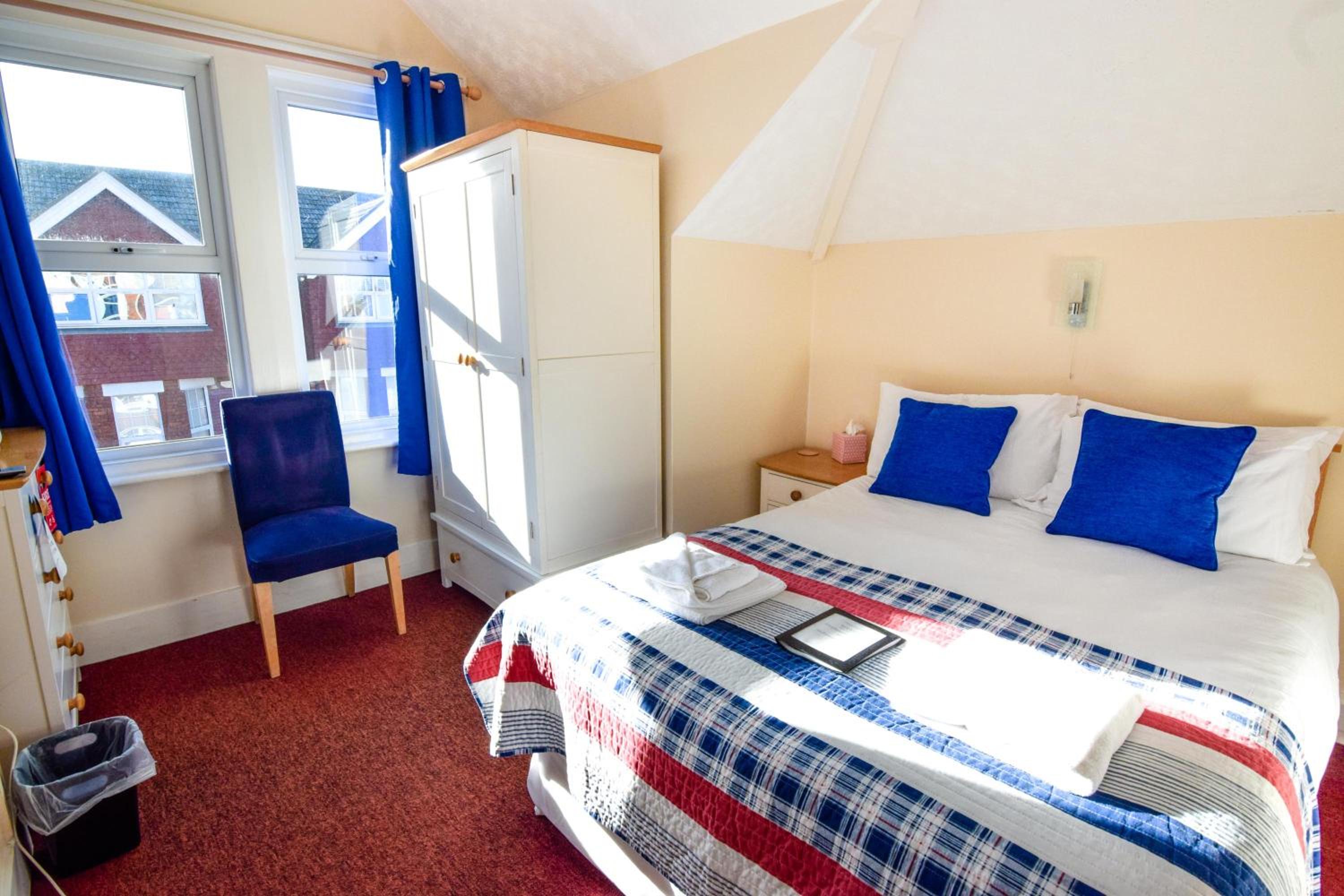 Large Double Room photo 3
