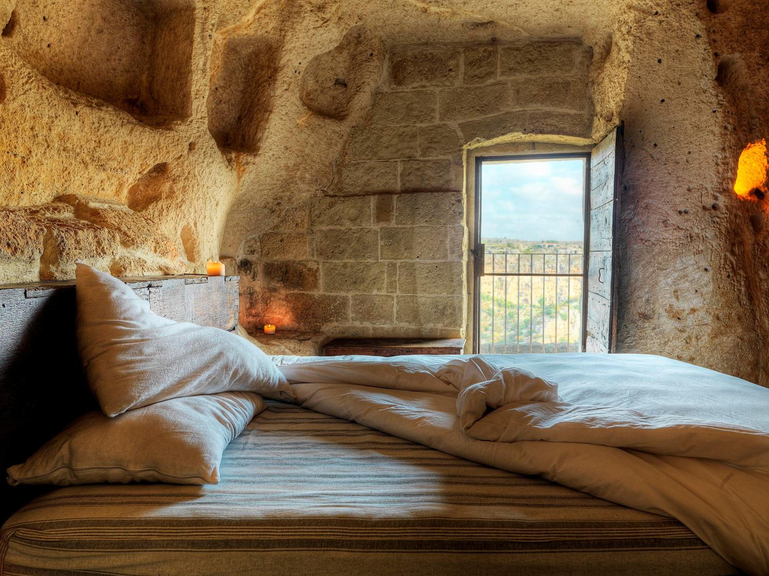Executive Suite - Cave