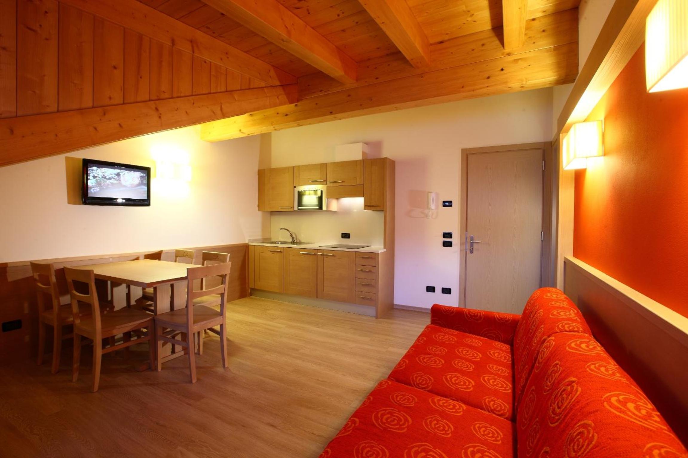 Apartment with Mountain View photo 2