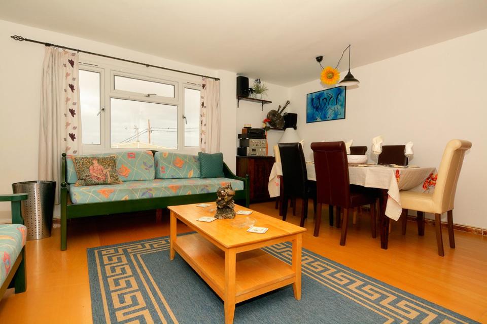 Apartment photo 3