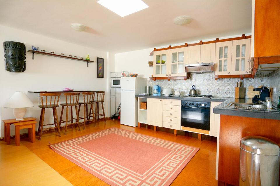 Apartment photo 2
