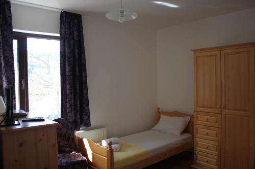 Twin Room with Mountain View photo 2