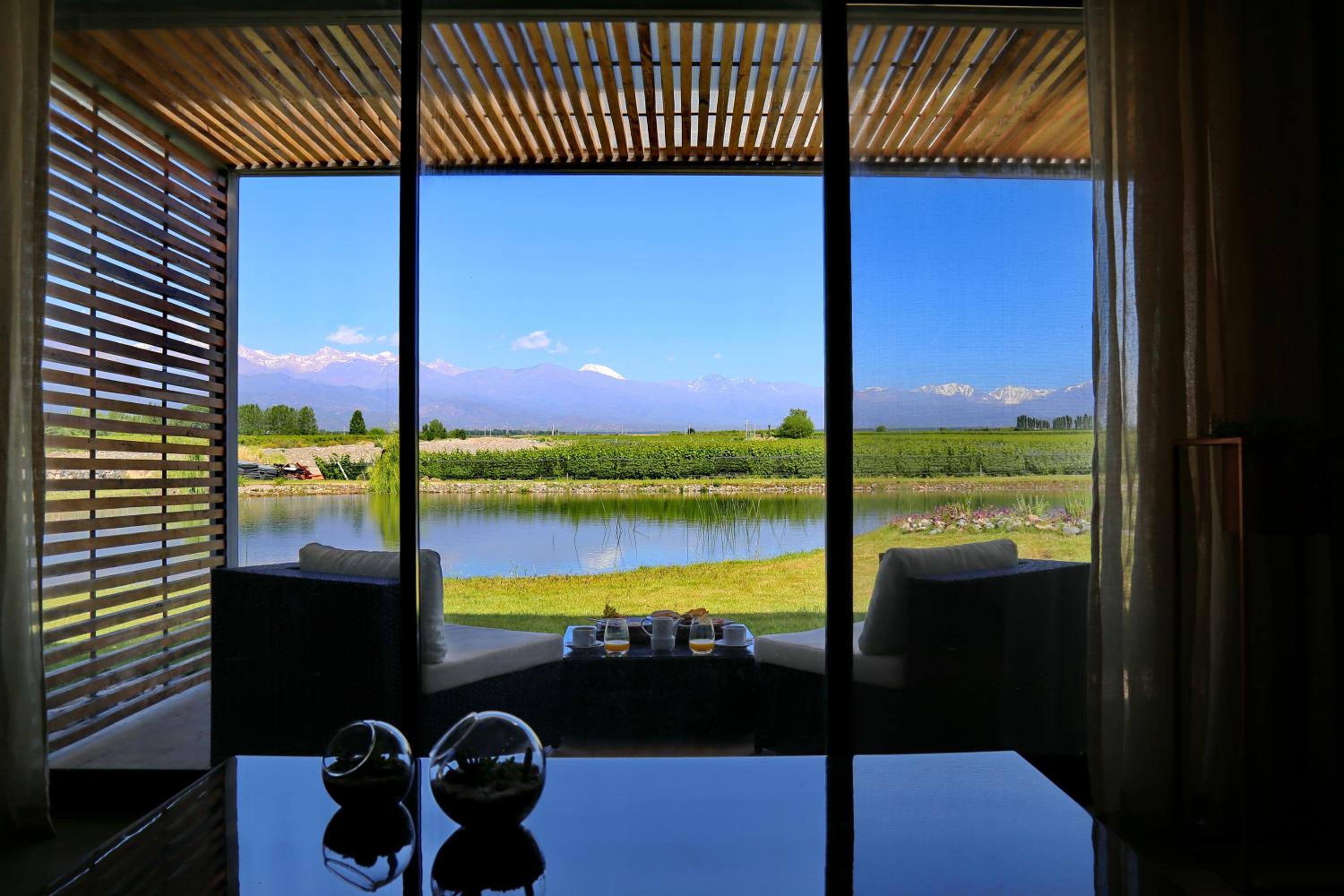 Deluxe Room with Mountain View photo 3