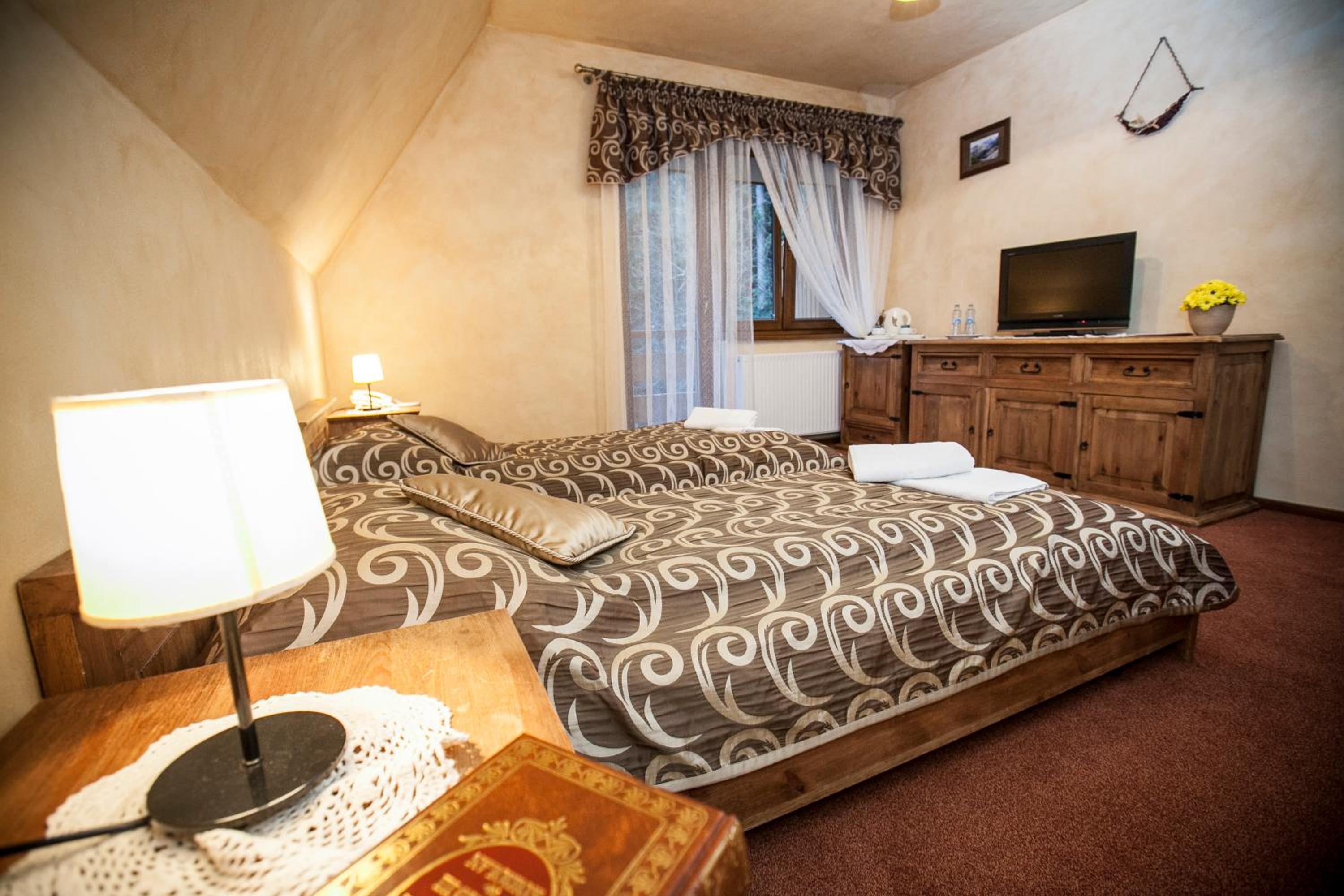 Studio Apartment - Photo 1