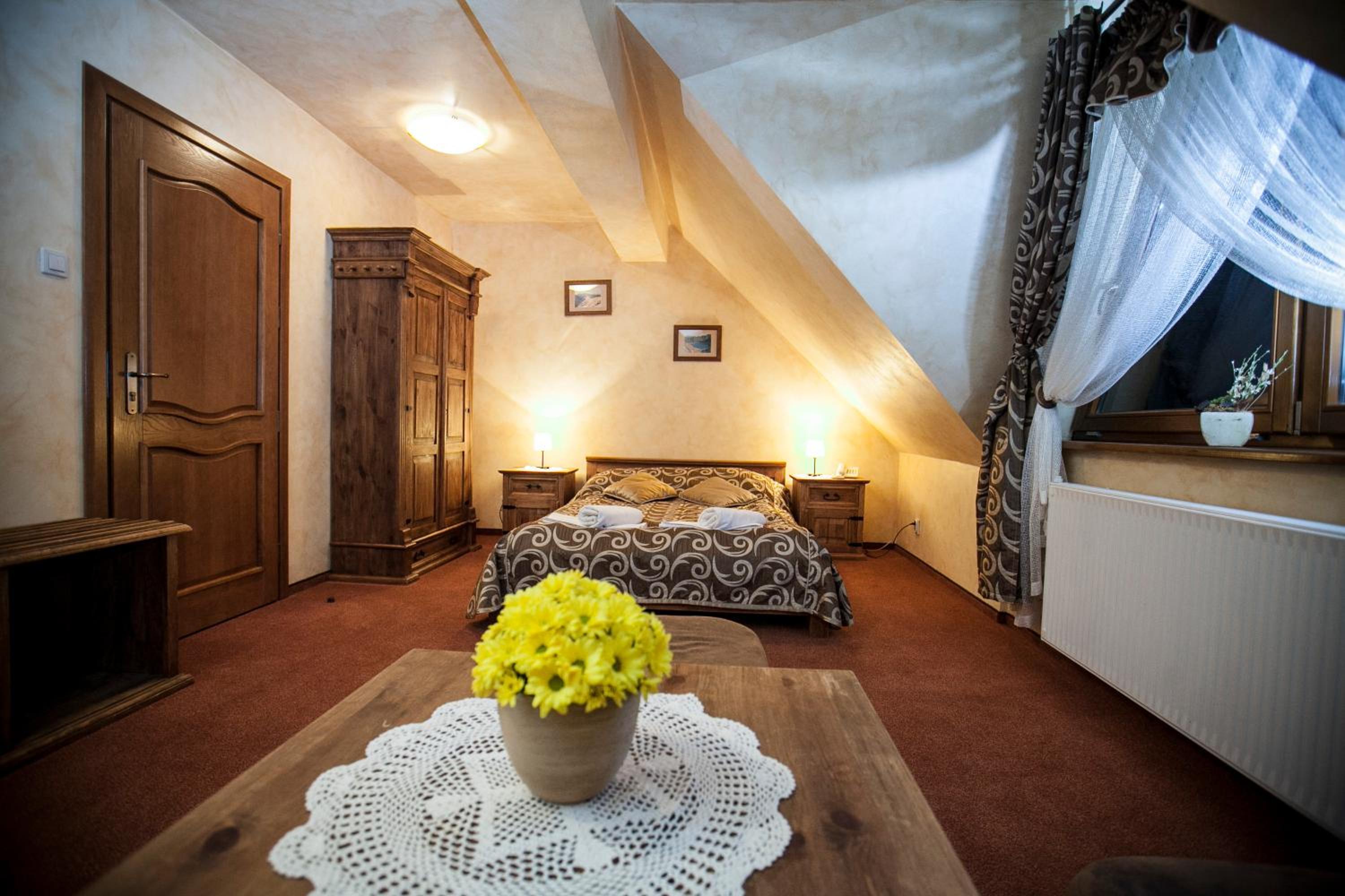 Deluxe Double Room - Photo 10
