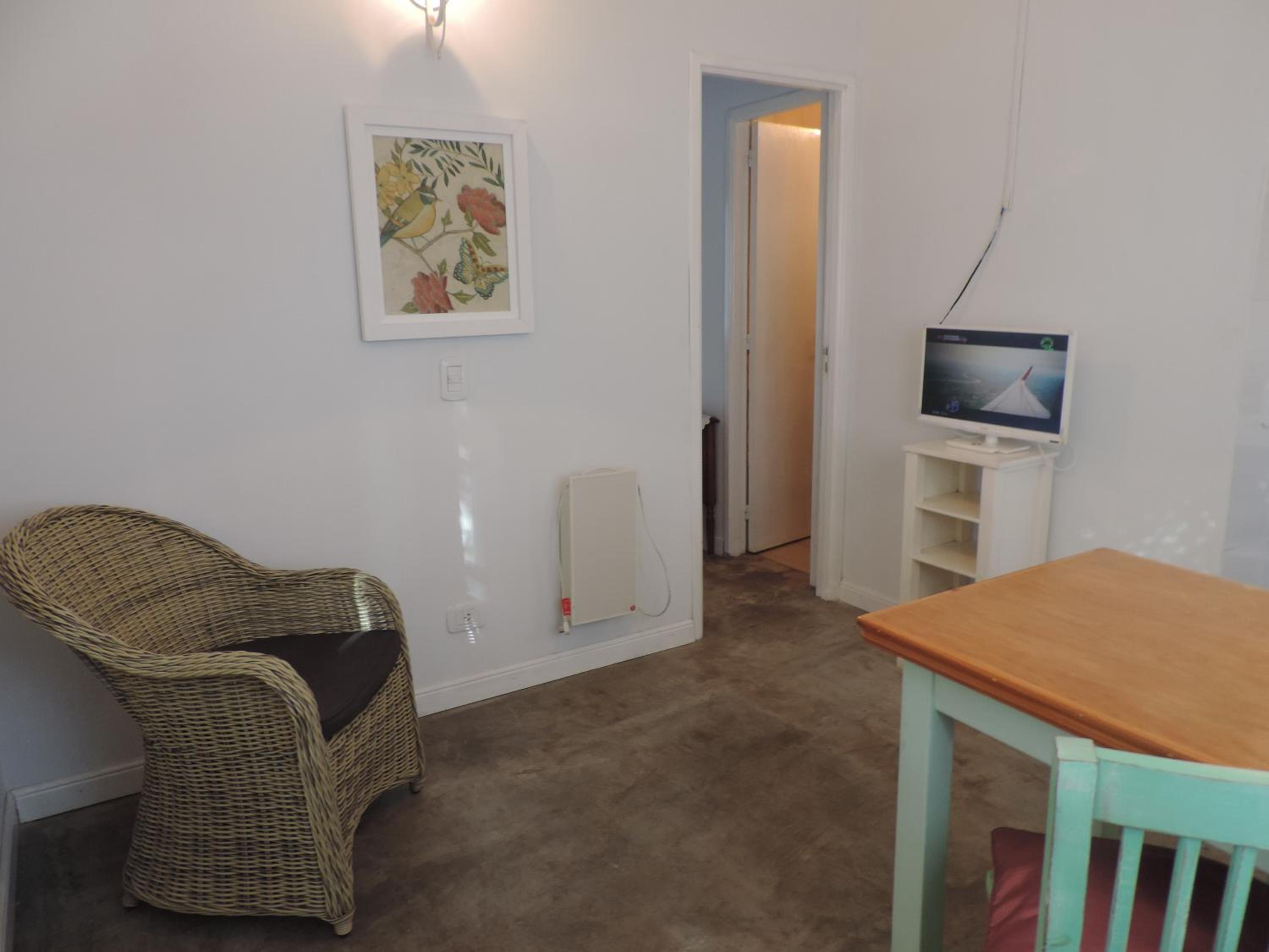 One-Bedroom House photo 1