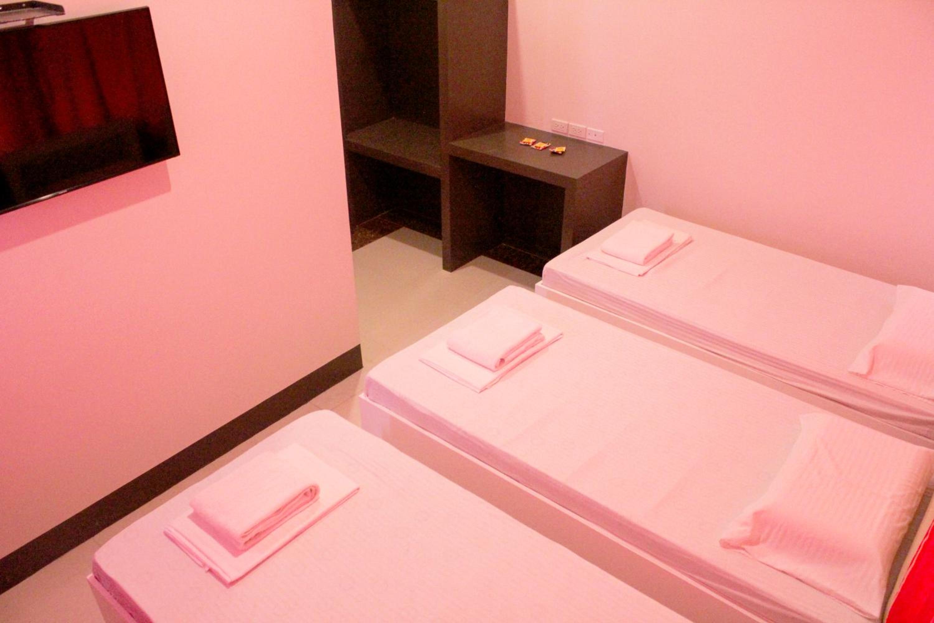 Economy Quadruple Room