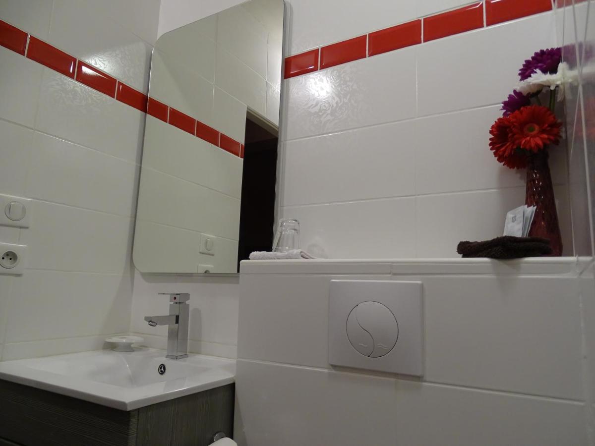 Standard Double Room - Photo 3