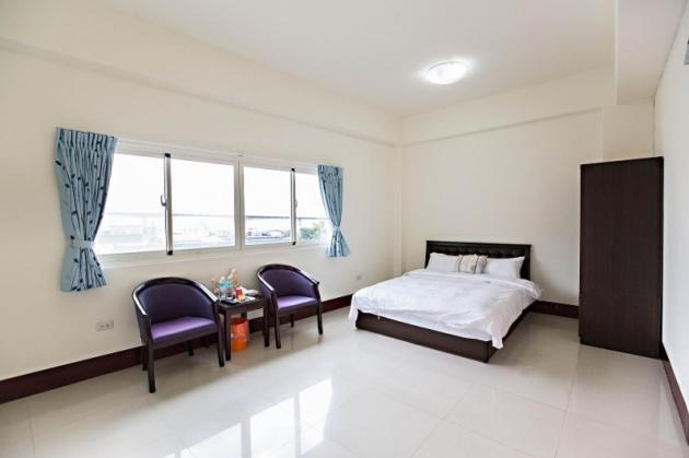 Deluxe Double Room with Side Sea View photo 3