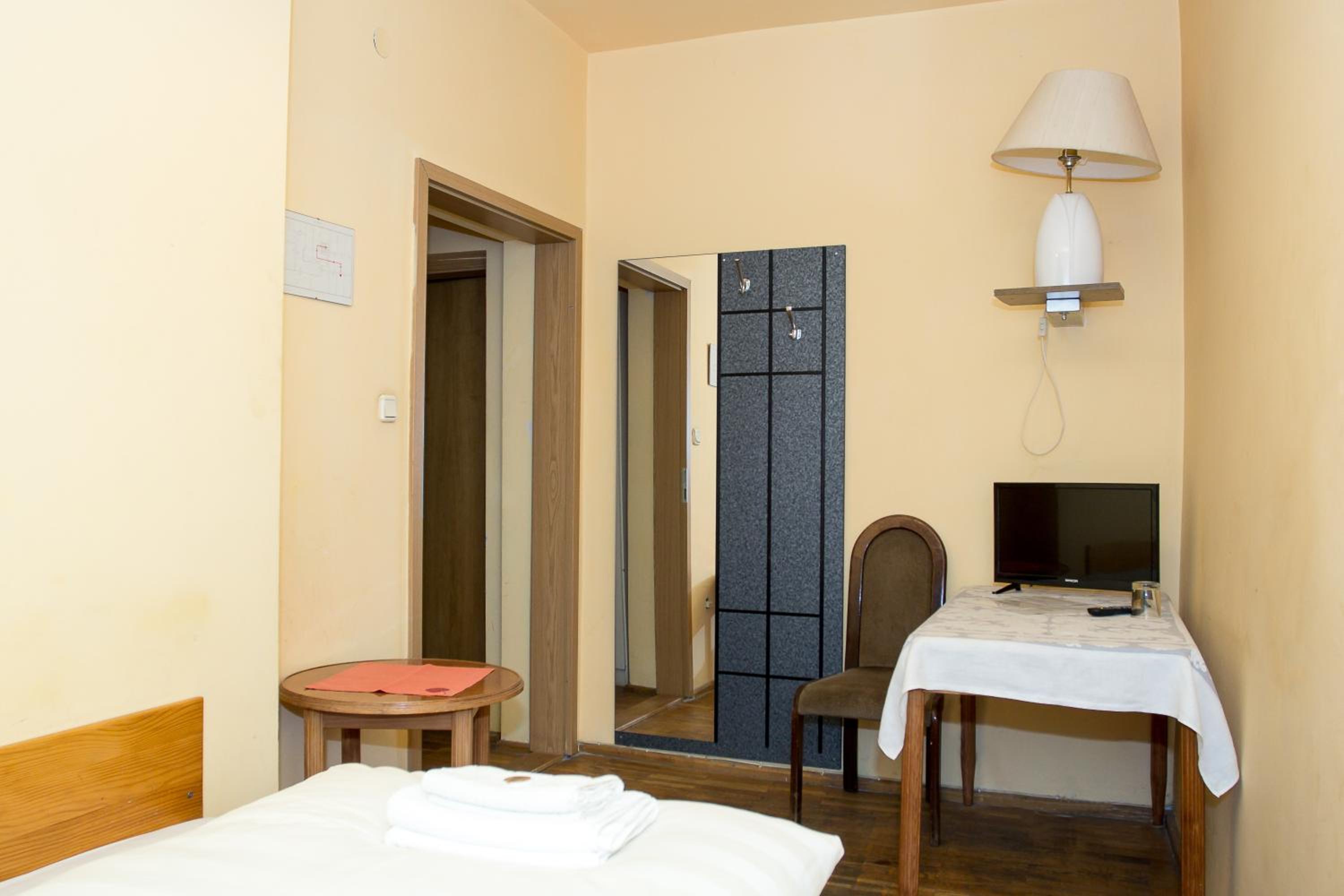 Single Room photo 2