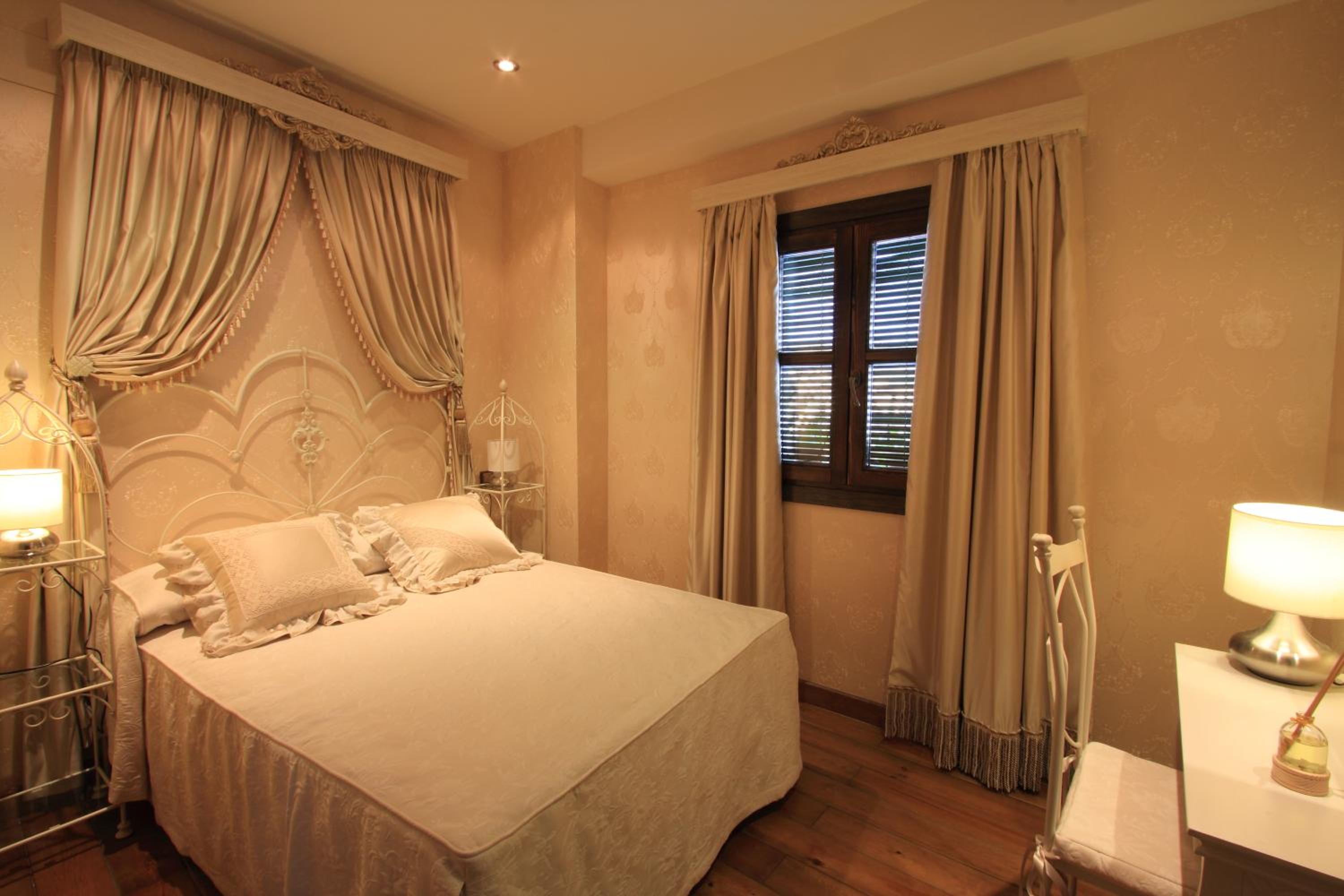 2- Bedroom Apartment Suite with Complimentary Spa Access - Photo 4