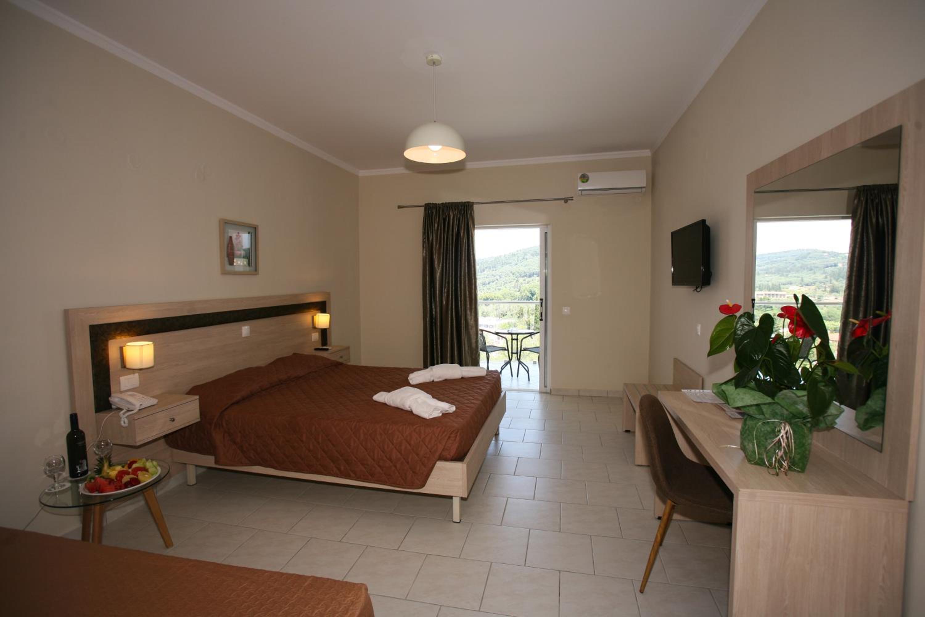 Junior Suite with Garden View