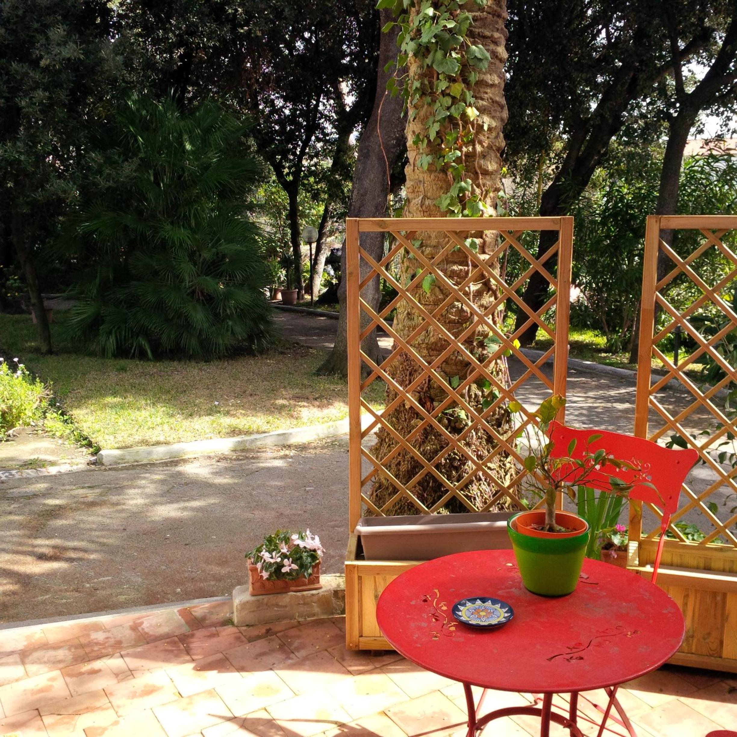Double Room with Garden View - Photo 19