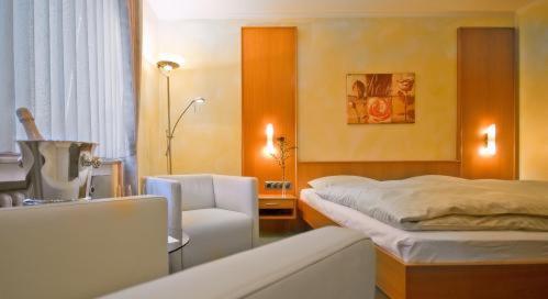 Double Room - Photo 3